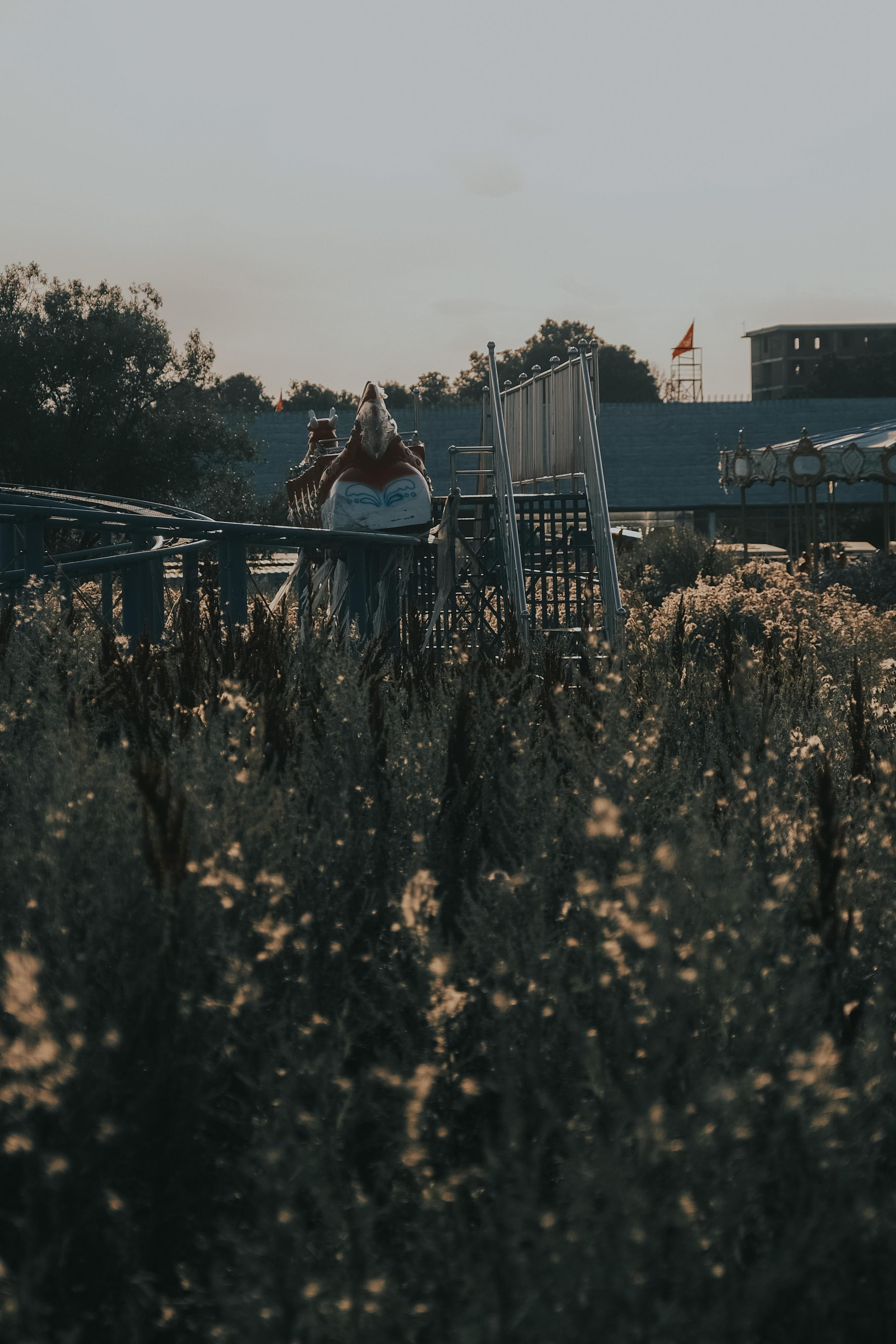 Заброшенный парк аттракционов. Фотограф Москва. Киселева Елизавета
