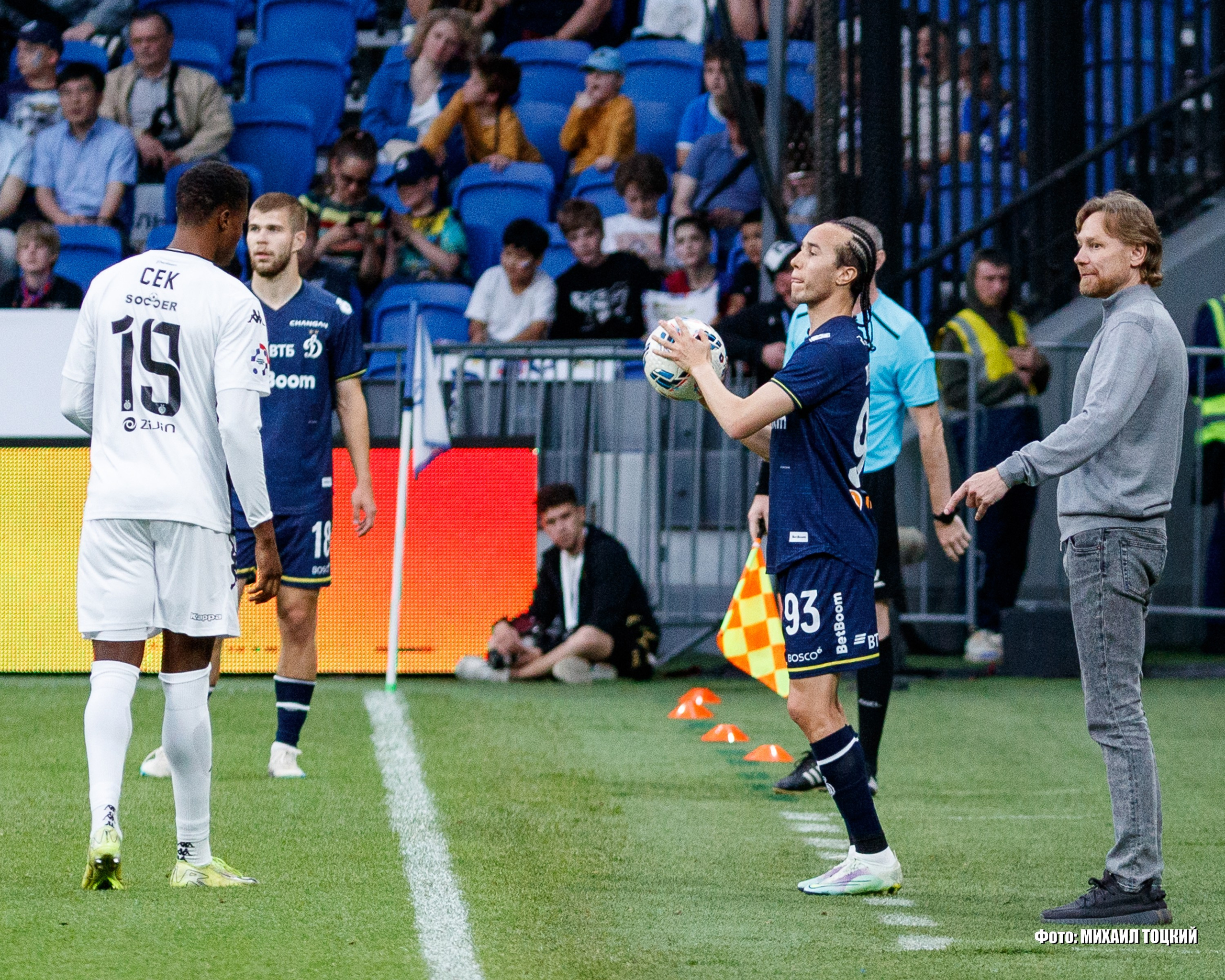 Фоторепортаж. ФК Динамо — ФК Партизан. Михаил Тоцкий портретный и репортажный фотограф в Москве