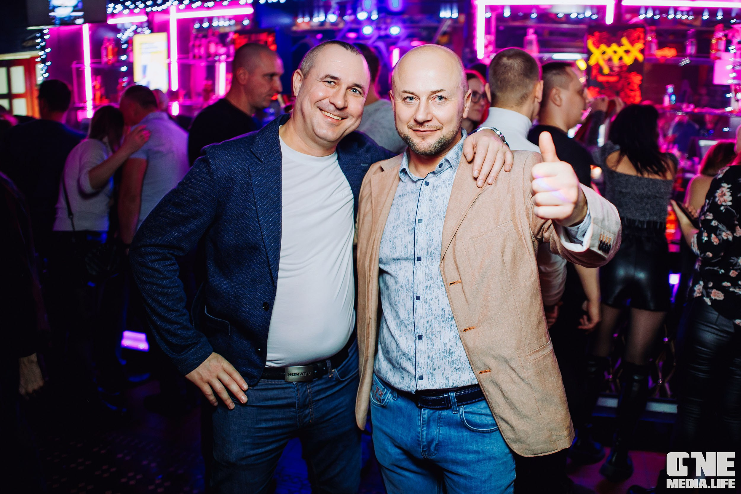 Фоторепортаж из бара XxxX. One Media Life: фоторепортажи, фотоотчеты с мероприятий и заведений