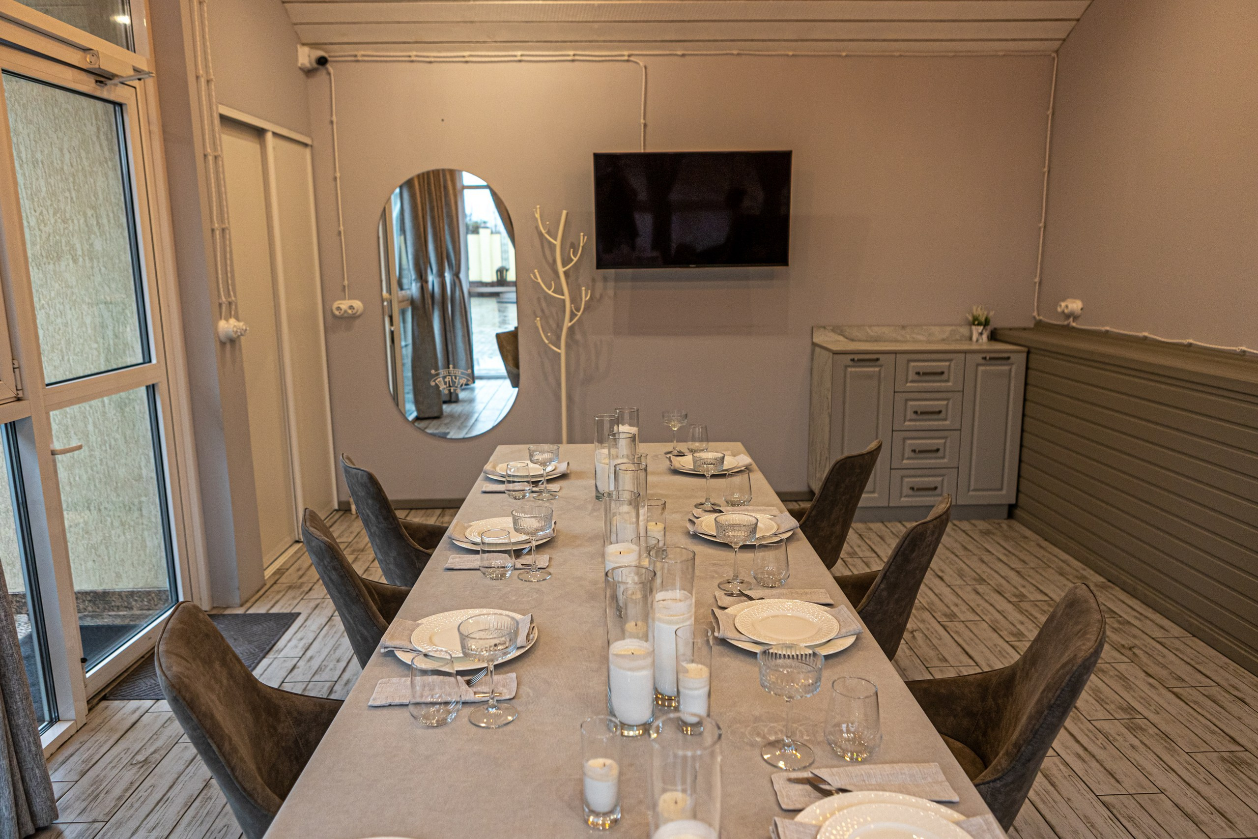 Банкетный зал ресторана «Дача». Фотограф в Оренбурге. Профессиональный фотограф