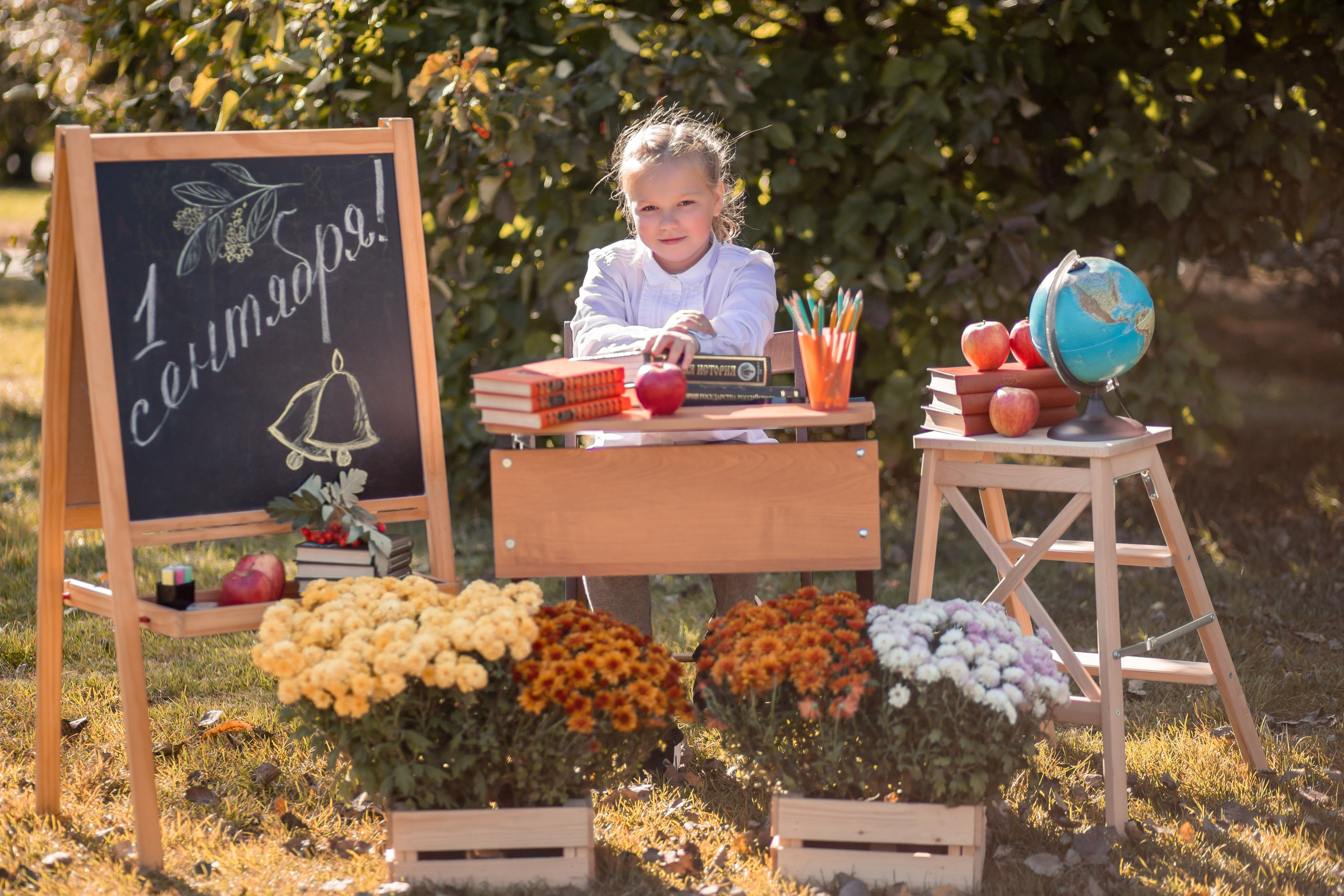 Подготовка к осеннему фотопроекту на улице для начальных классов. Выпускные альбомы в Мытищи Москве и Московской области