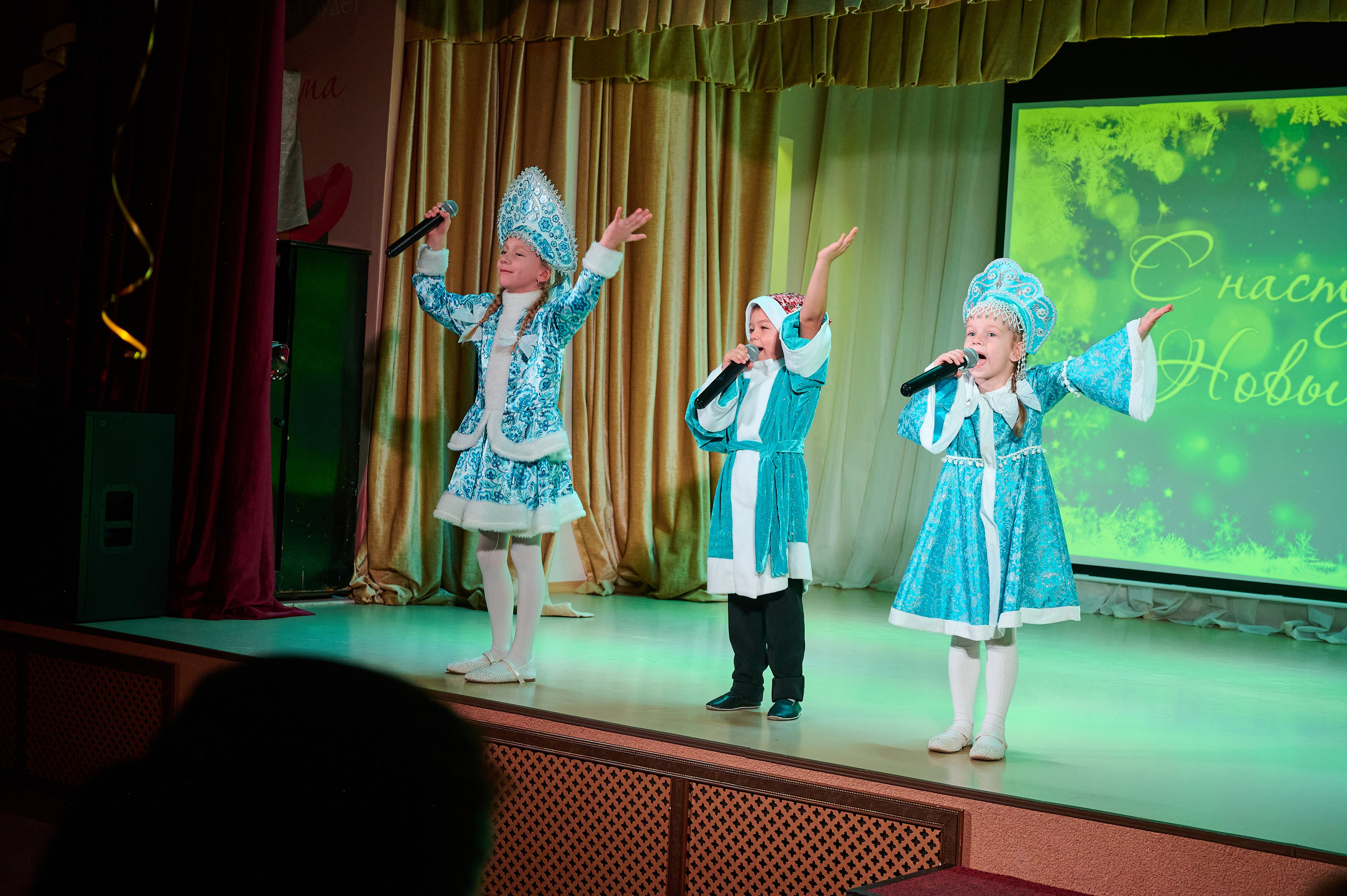 НГ ДК Виноградный. Жизнь курорта Кабардинка в фотографиях