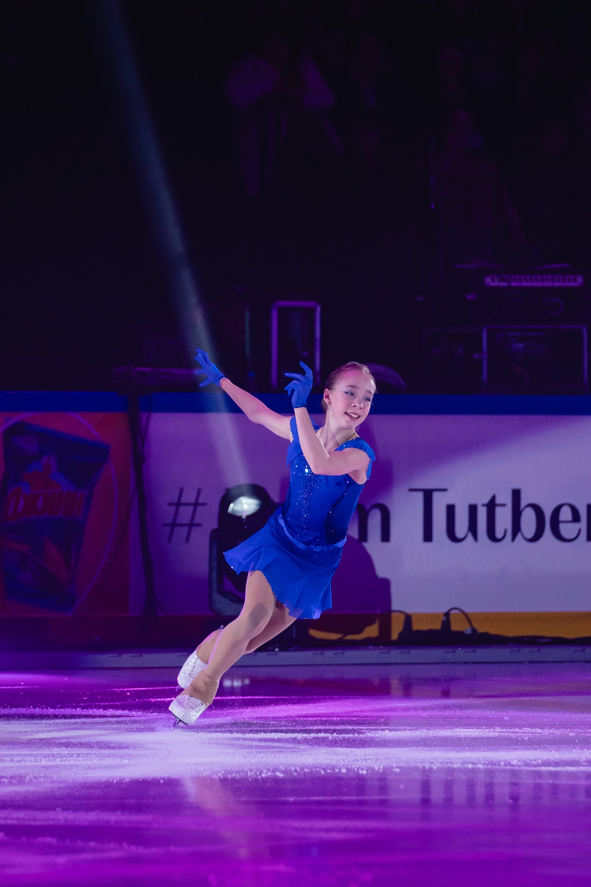 Шоу «Чемпионы на льду» в Новосибирске. Воробьева Ксения — Спортивный и танцевальный фотограф Новосибирск
