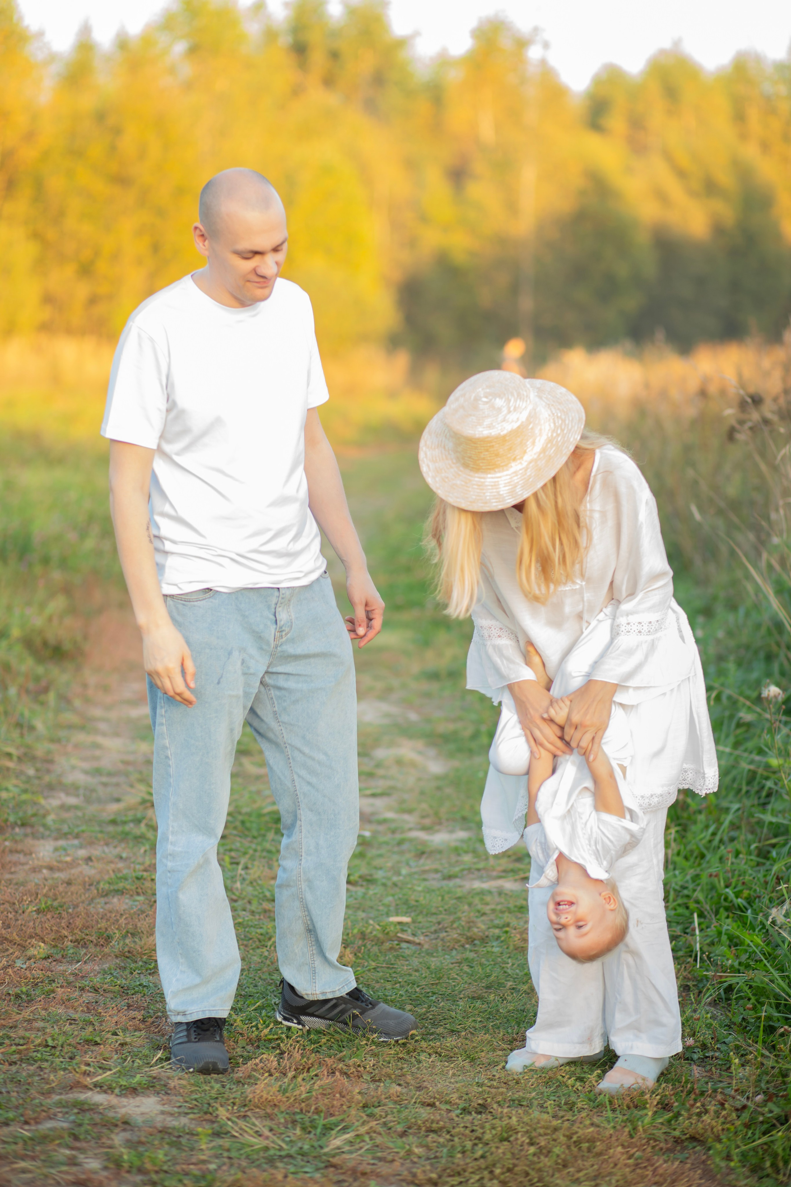 В поле…. Семейный и детский фотограф в Москве и МО — Александра