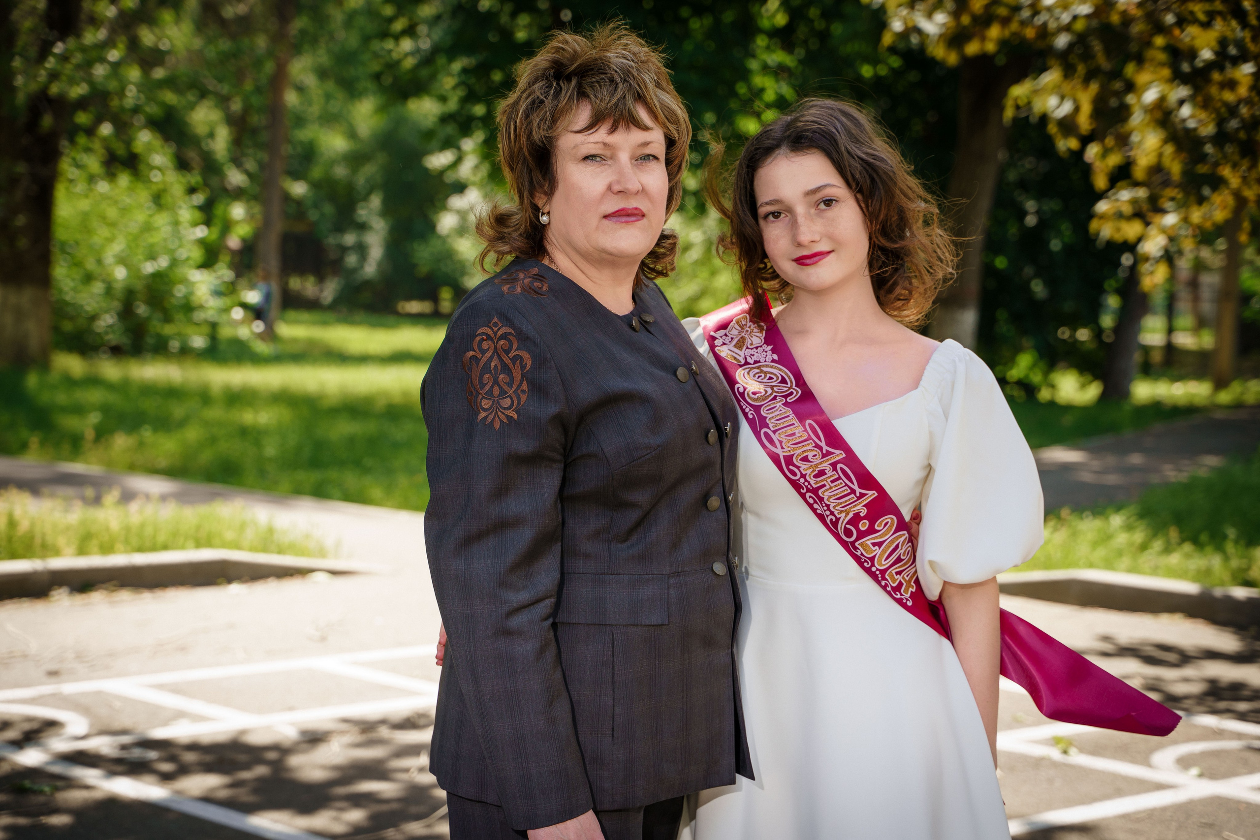 Последний звонок_Выпускники 11кл._Гимназия 18_2024 г. Фотографы из солнечного Краснодара Вадим и Надежда Митус