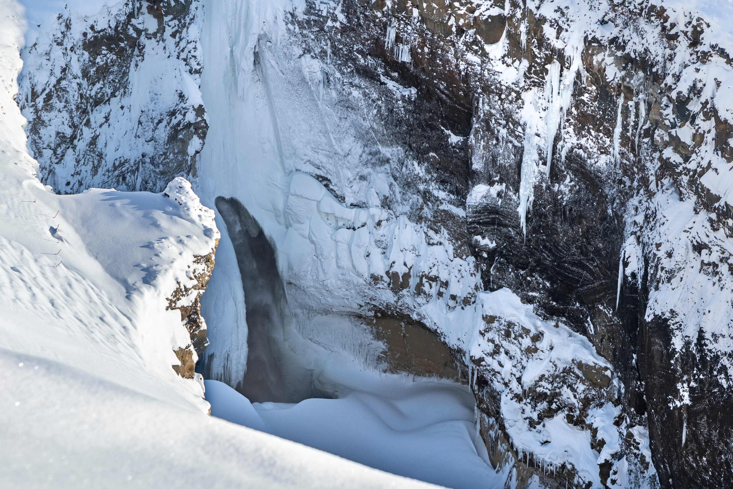 Хели-ски на Камчатке на Ми-8 — катание среди вулканов. Время Камчатки: чтобы найти свой путь, нужно скорость умножить на время