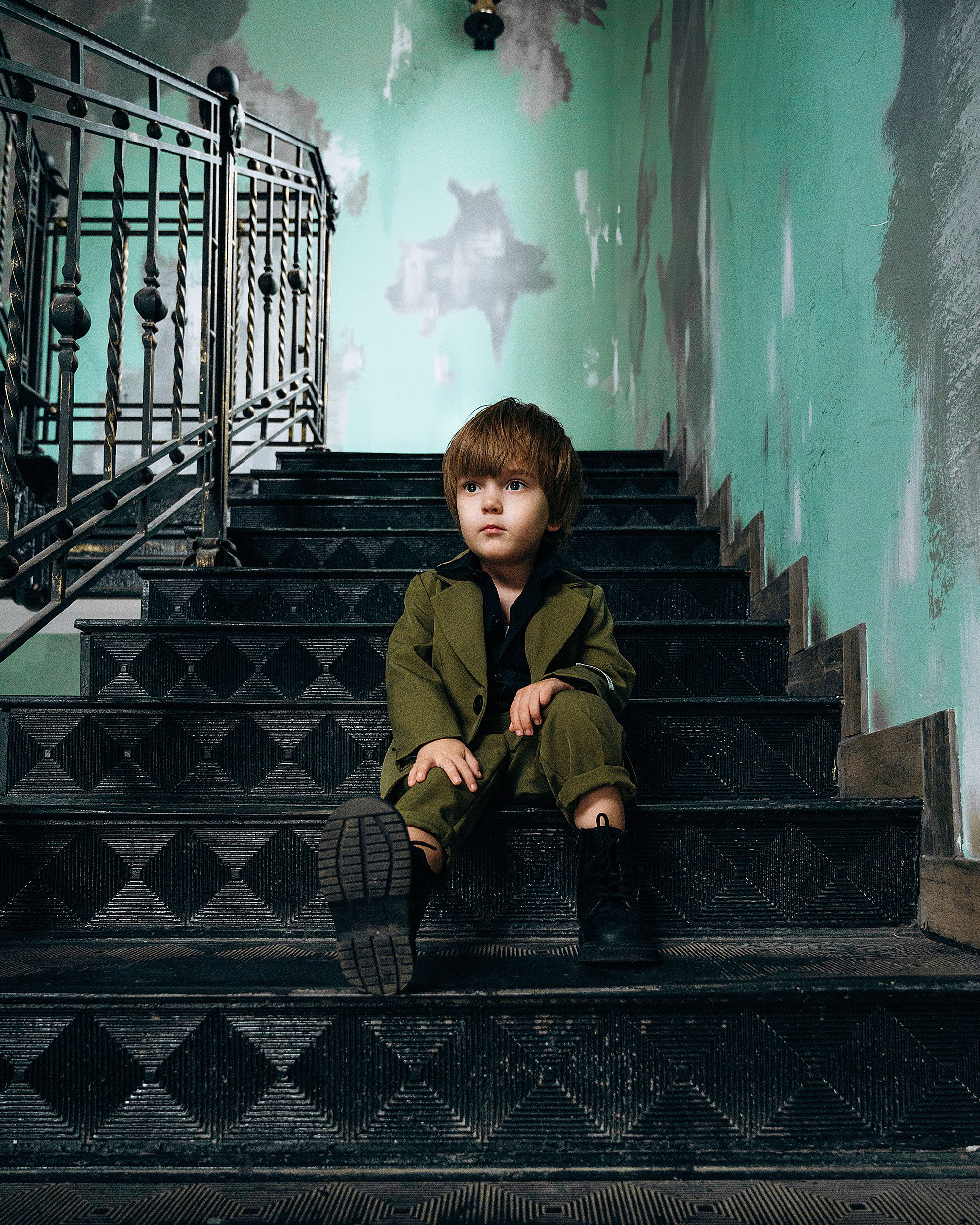 Модель для предметной съемки мальчик Радэль Казань| Sale Easy