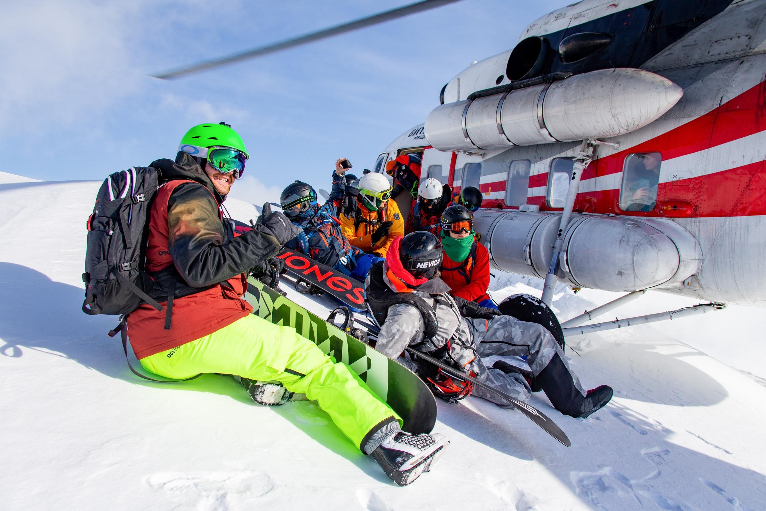 Хели-ски на Камчатке на Ми-8 — катание среди вулканов. Время Камчатки: чтобы найти свой путь, нужно скорость умножить на время