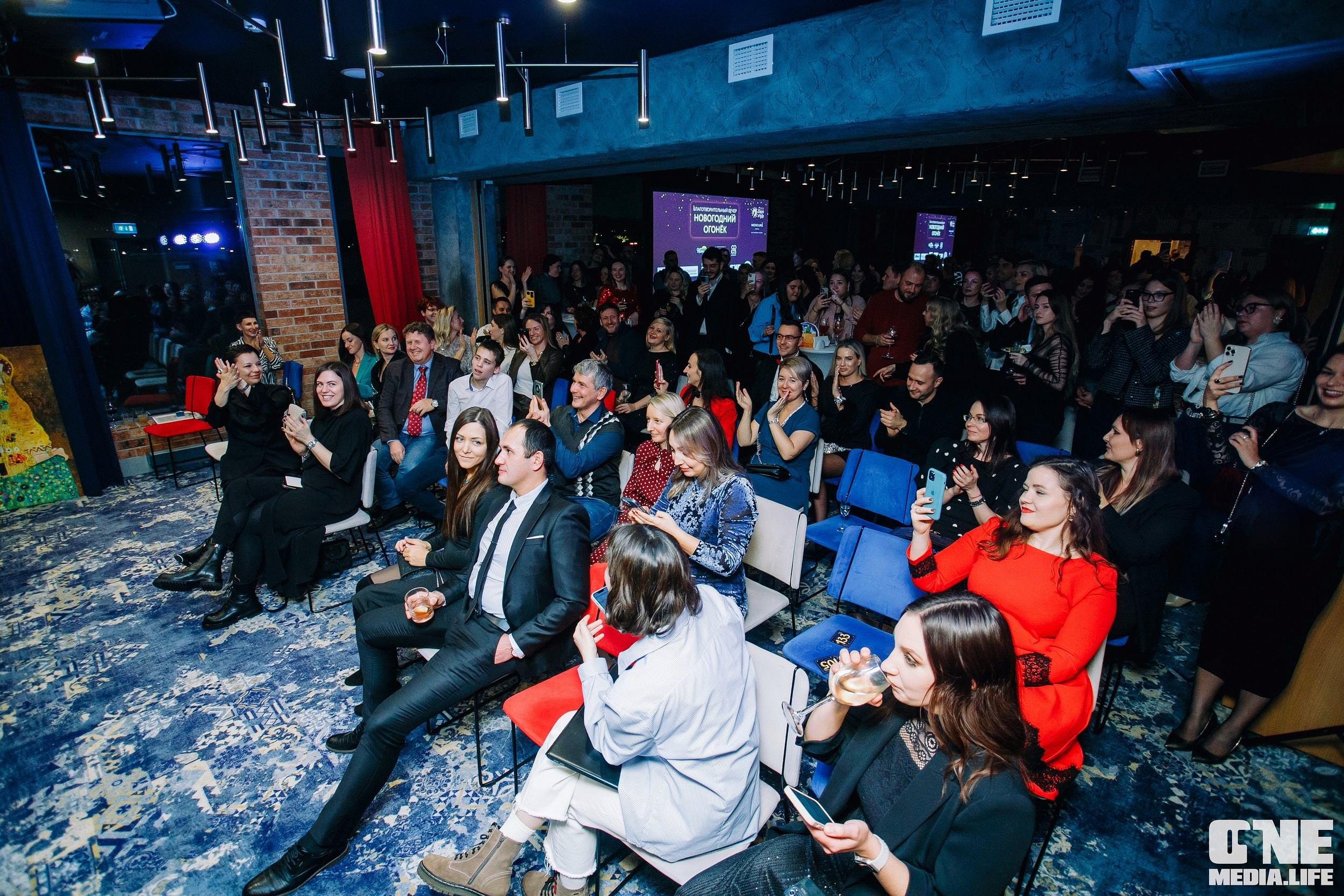 Новогодний Огонёк от Верю в Чудо. One Media Life: фоторепортажи, фотоотчеты с мероприятий и заведений