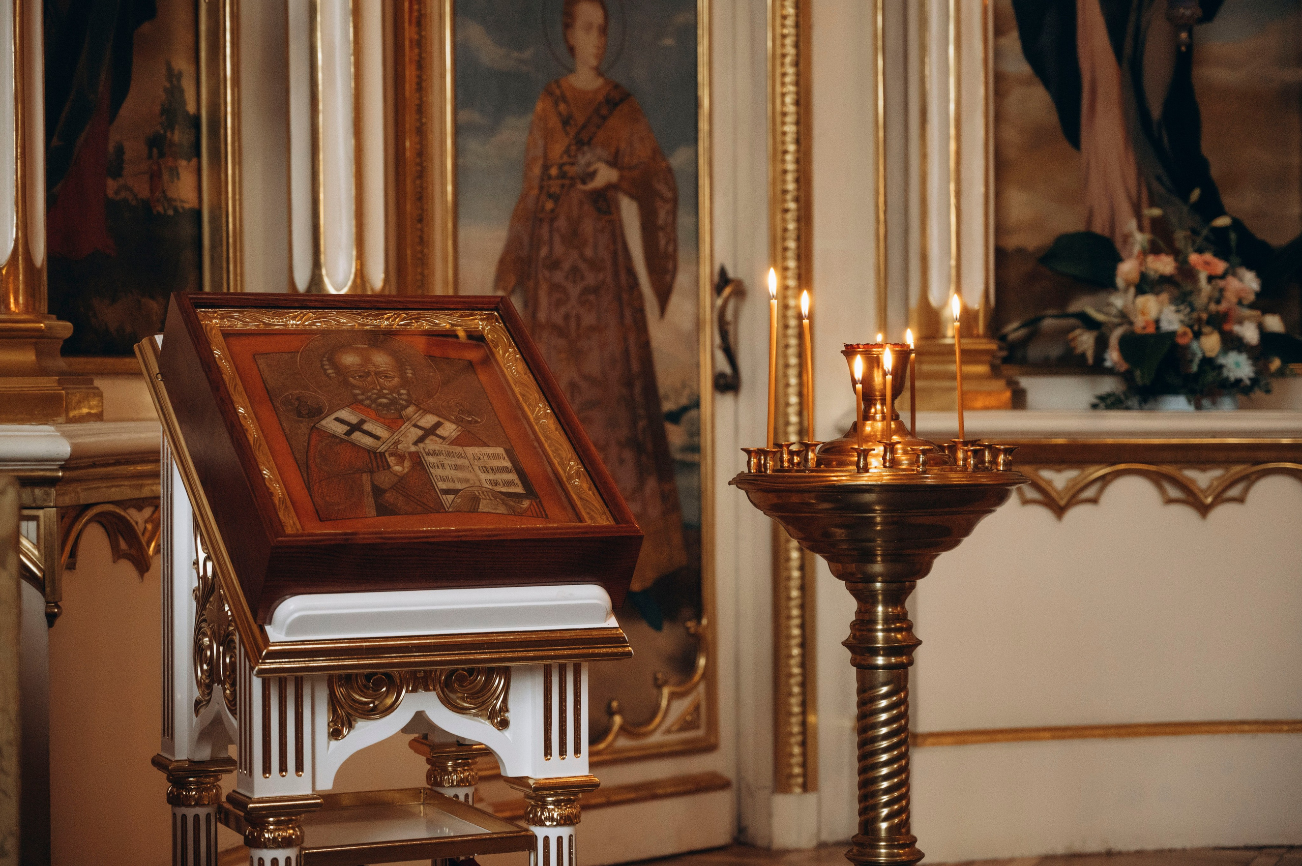 Фотосъёмка крещения в Санкт-Петербурге — Маргарита Иванова, фотограф. Профессиональный фотограф беременности в СПБ. Стильные фотосессии беременности в стиле минимализм и классическая фотография