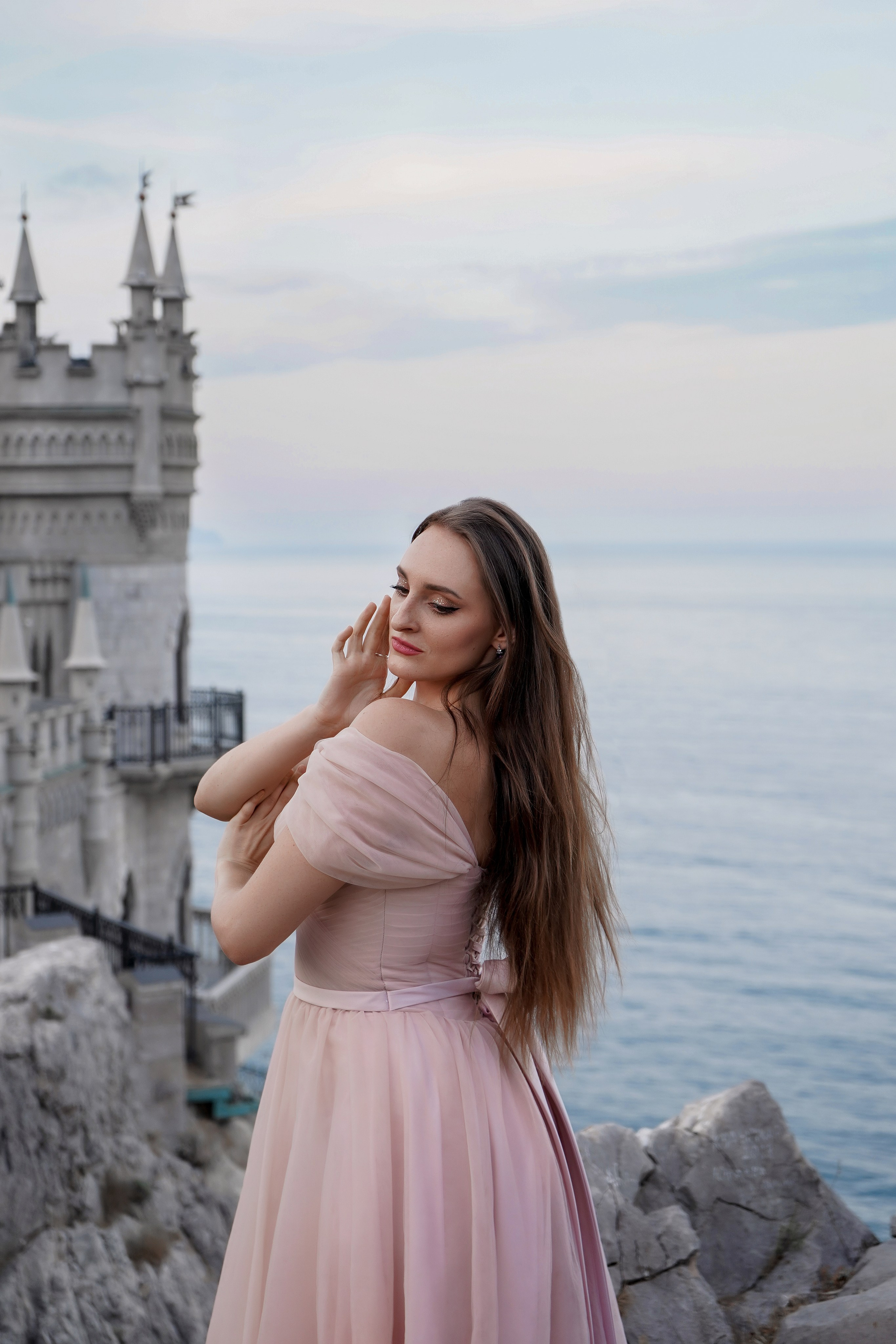 Женская фотосессия с Карелией на Ласточкином гнезде в Крыму. Свадебный фотограф в Ростове-на-Дону. Таинство Крещения и Венчания, семейные фотосессии. Алёна Чёботова