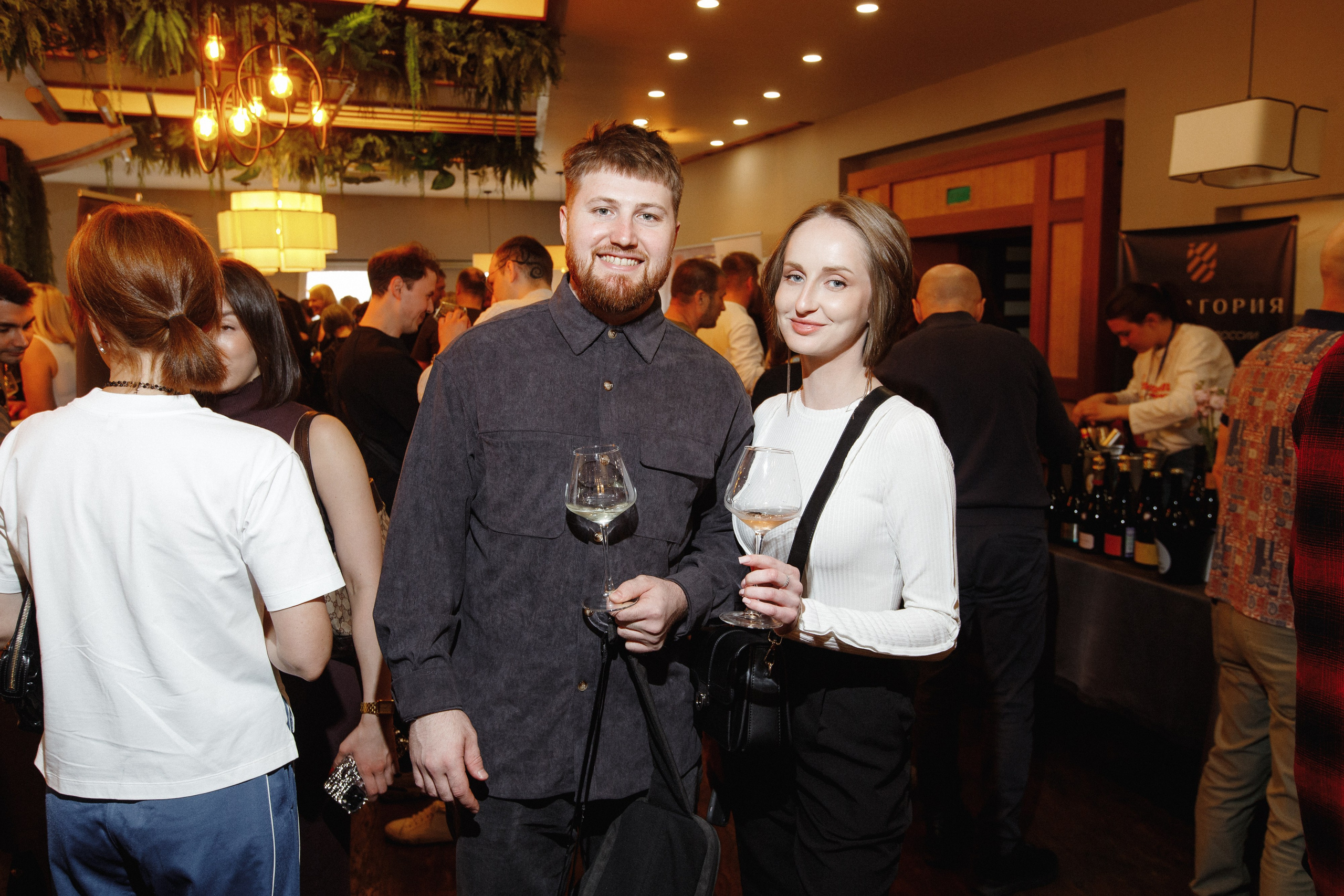 ФЕСТИВАЛЬ ИГРИСТЫХ ВИН. СВОИ. ФОТООТЧЕТЫ-СОБЫТИЯ-МЕСТА