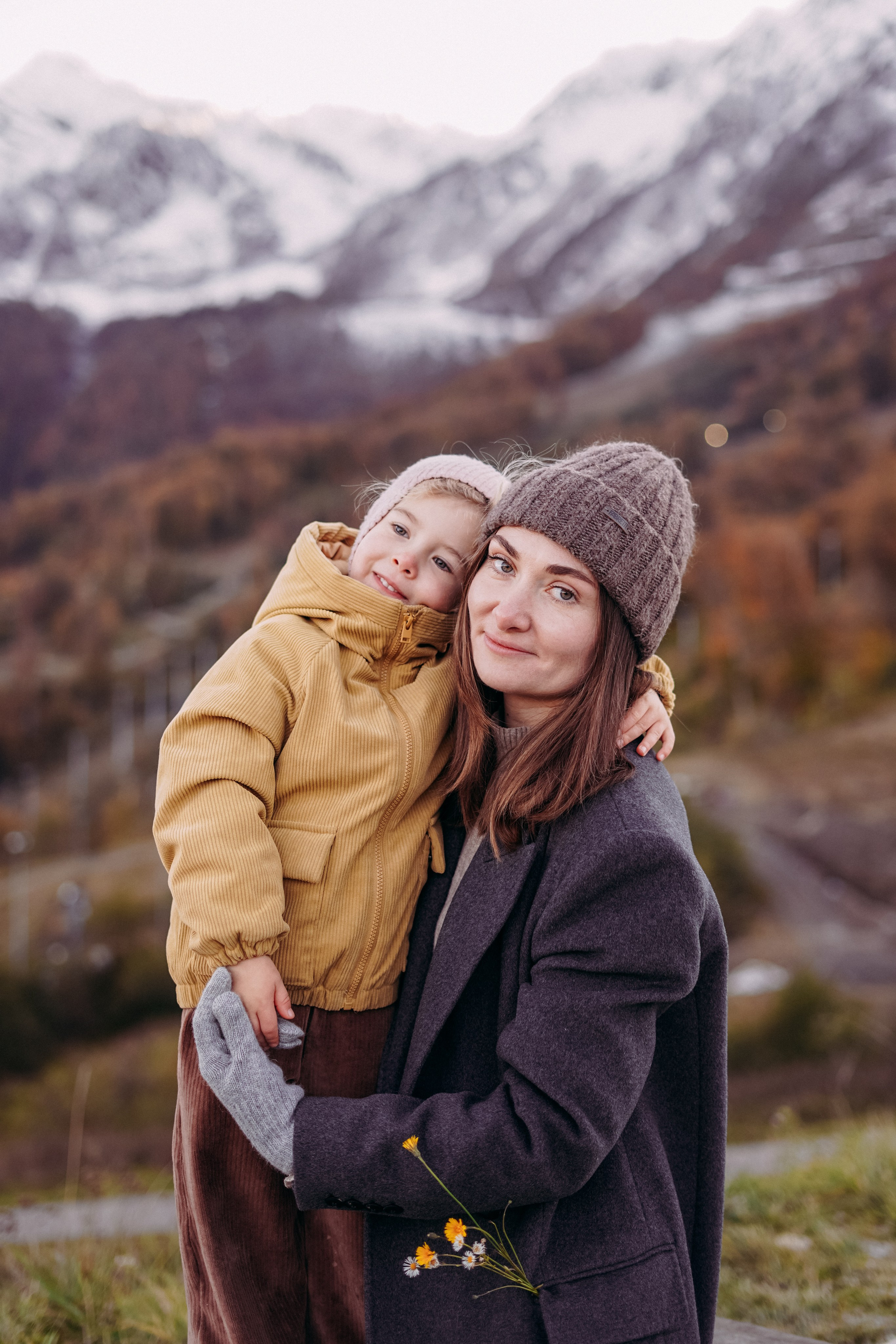 Алексей, Анна и Валентина в Горной Олимпийской деревне. Фотограф в Сочи и Абхазии | Фототуры | September Air