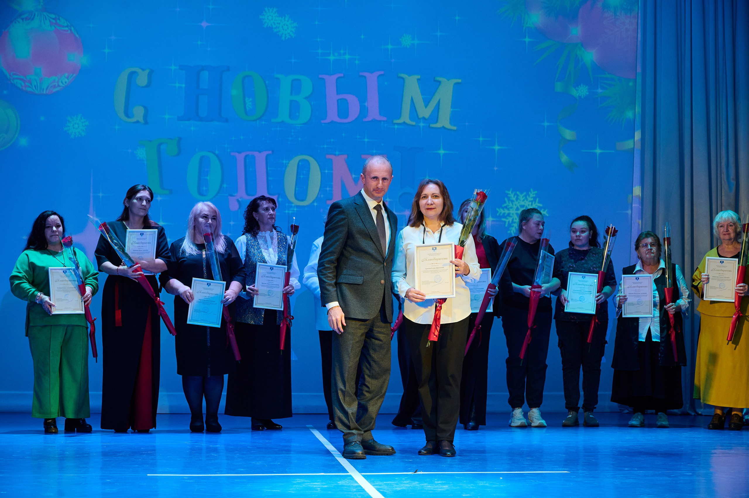 Коцерт НГ В ДК Марьина Роща. Жизнь курорта Кабардинка в фотографиях