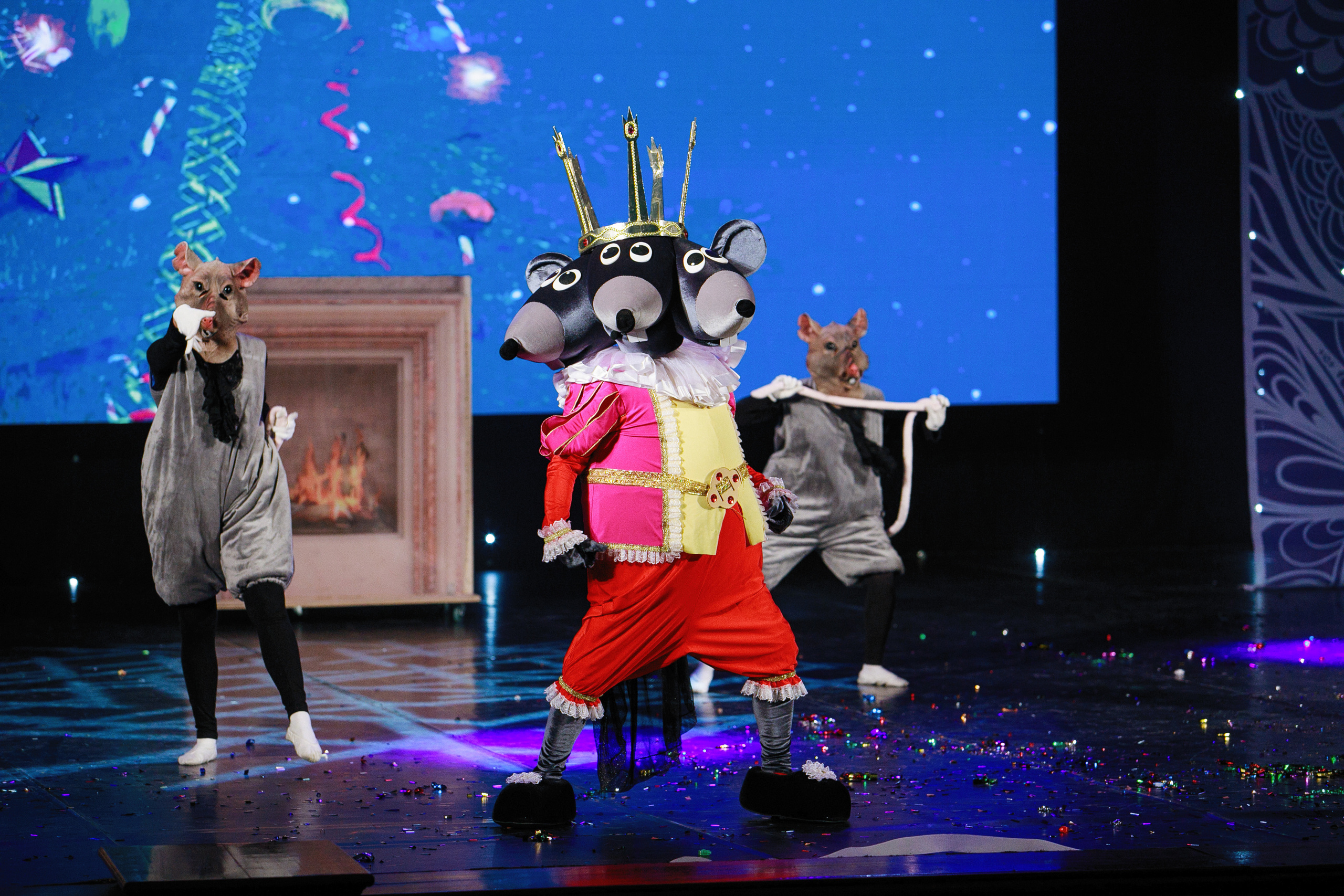 Ёлки новогодние в ДКЖ 2022. Фотомастерская Воробьевых