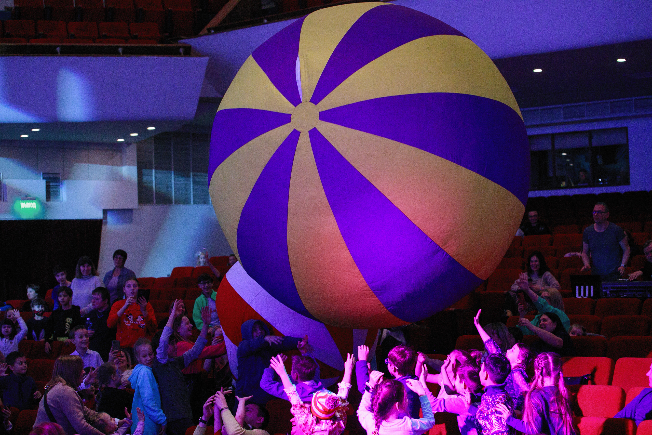 Ёлки новогодние в ДКЖ 2022. Фотомастерская Воробьевых