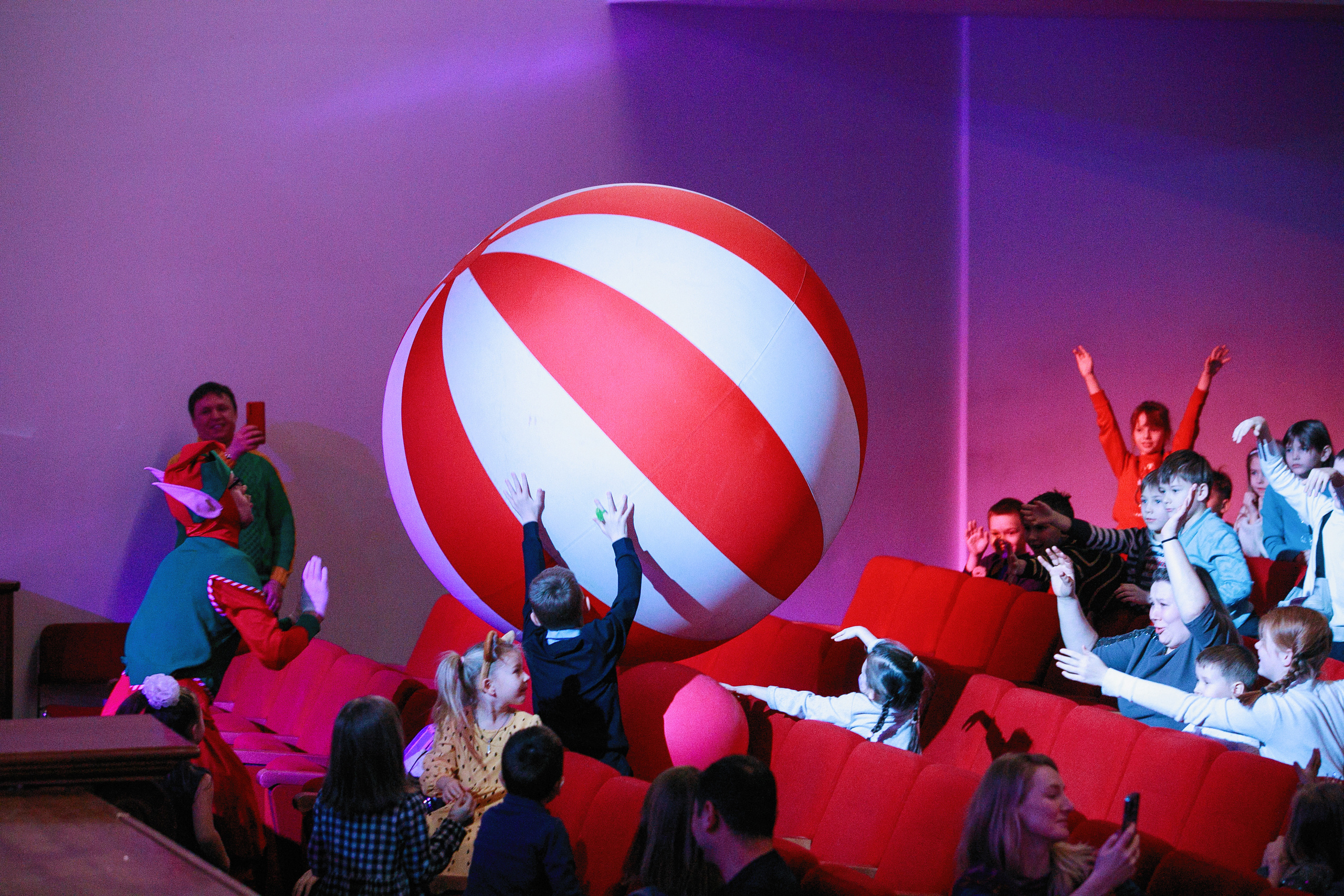 Ёлки новогодние в ДКЖ 2022. Фотомастерская Воробьевых