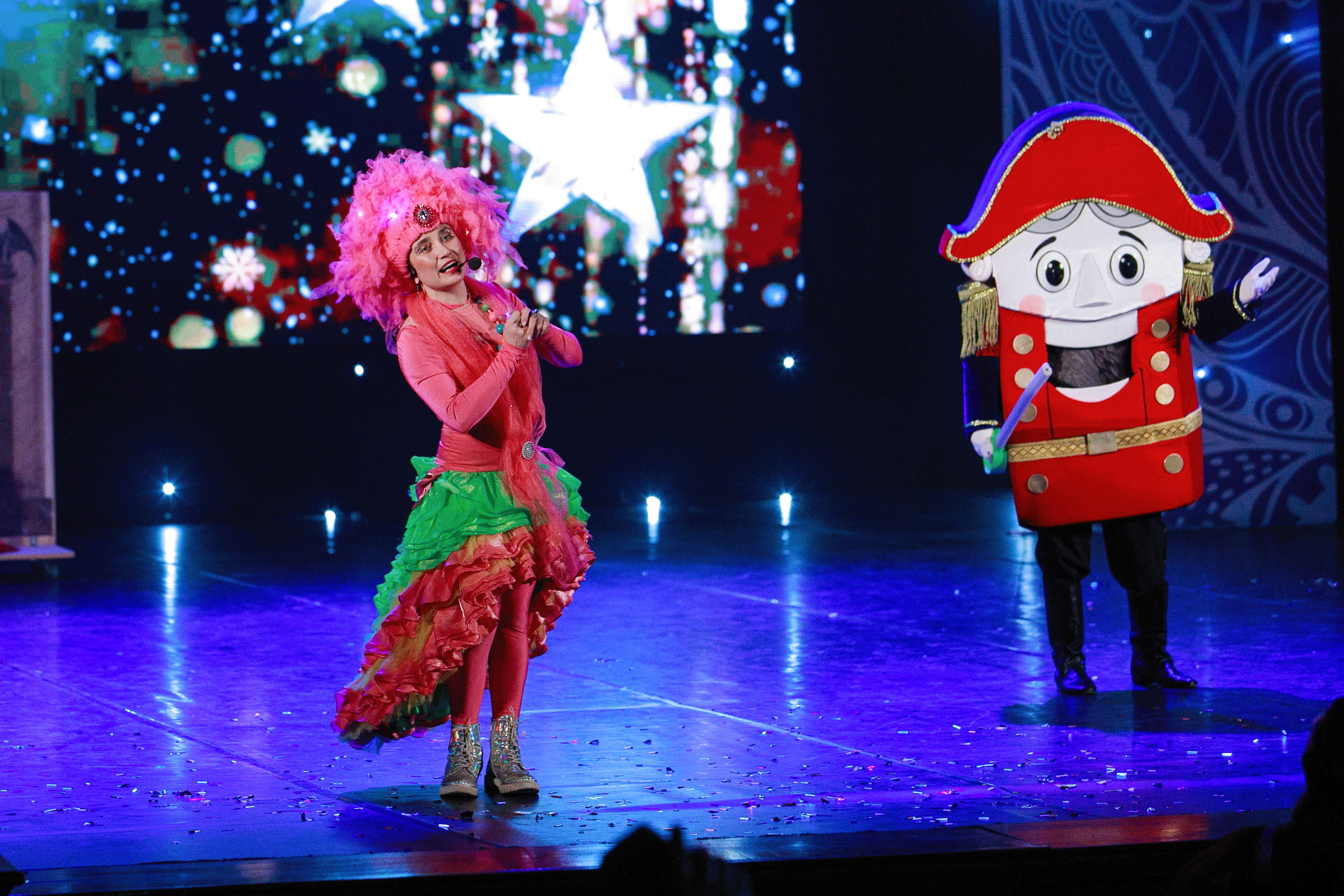 Ёлки новогодние в ДКЖ 2022. Фотомастерская Воробьевых