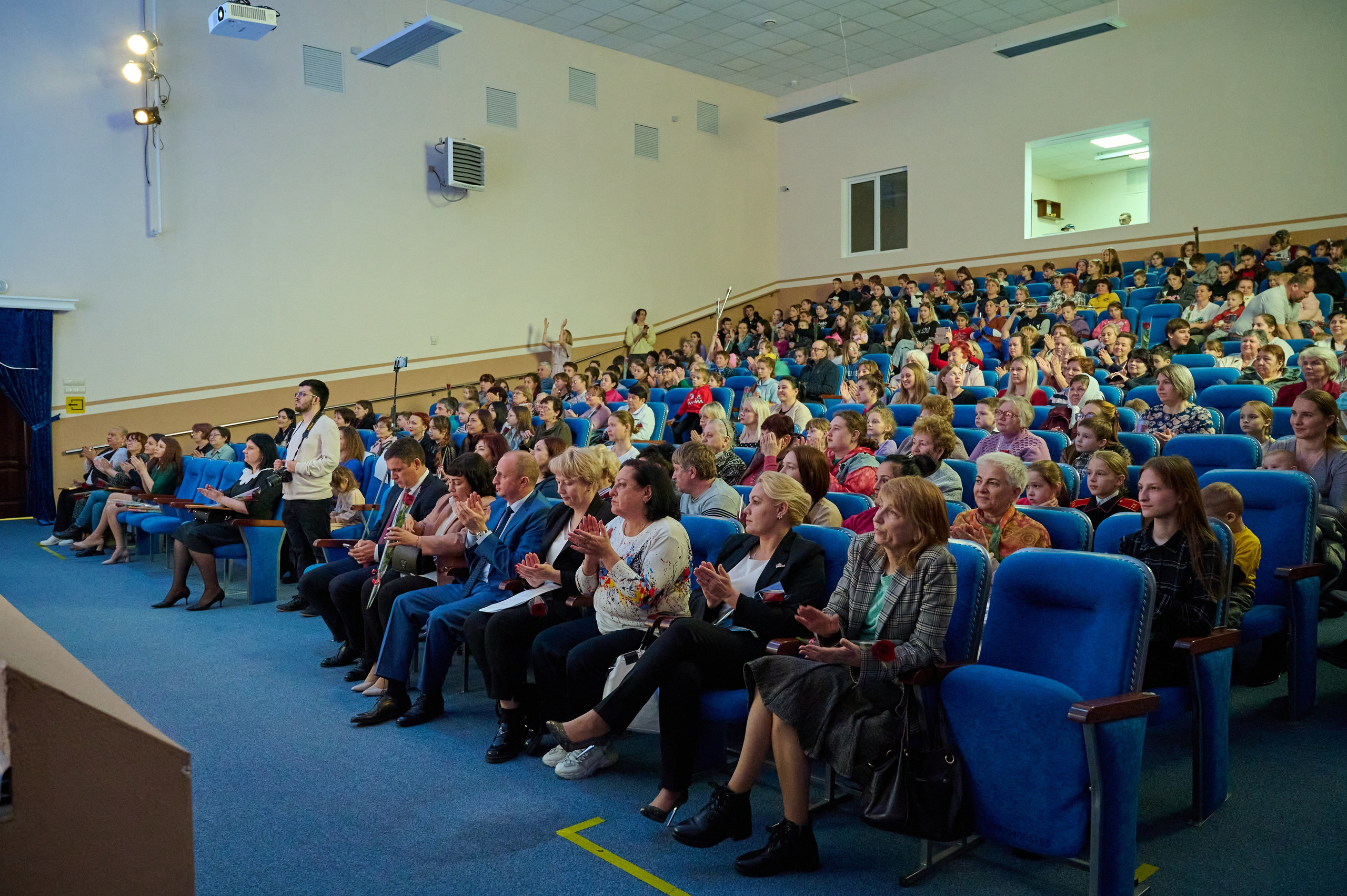8 марта Марьина роща. Жизнь курорта Кабардинка в фотографиях
