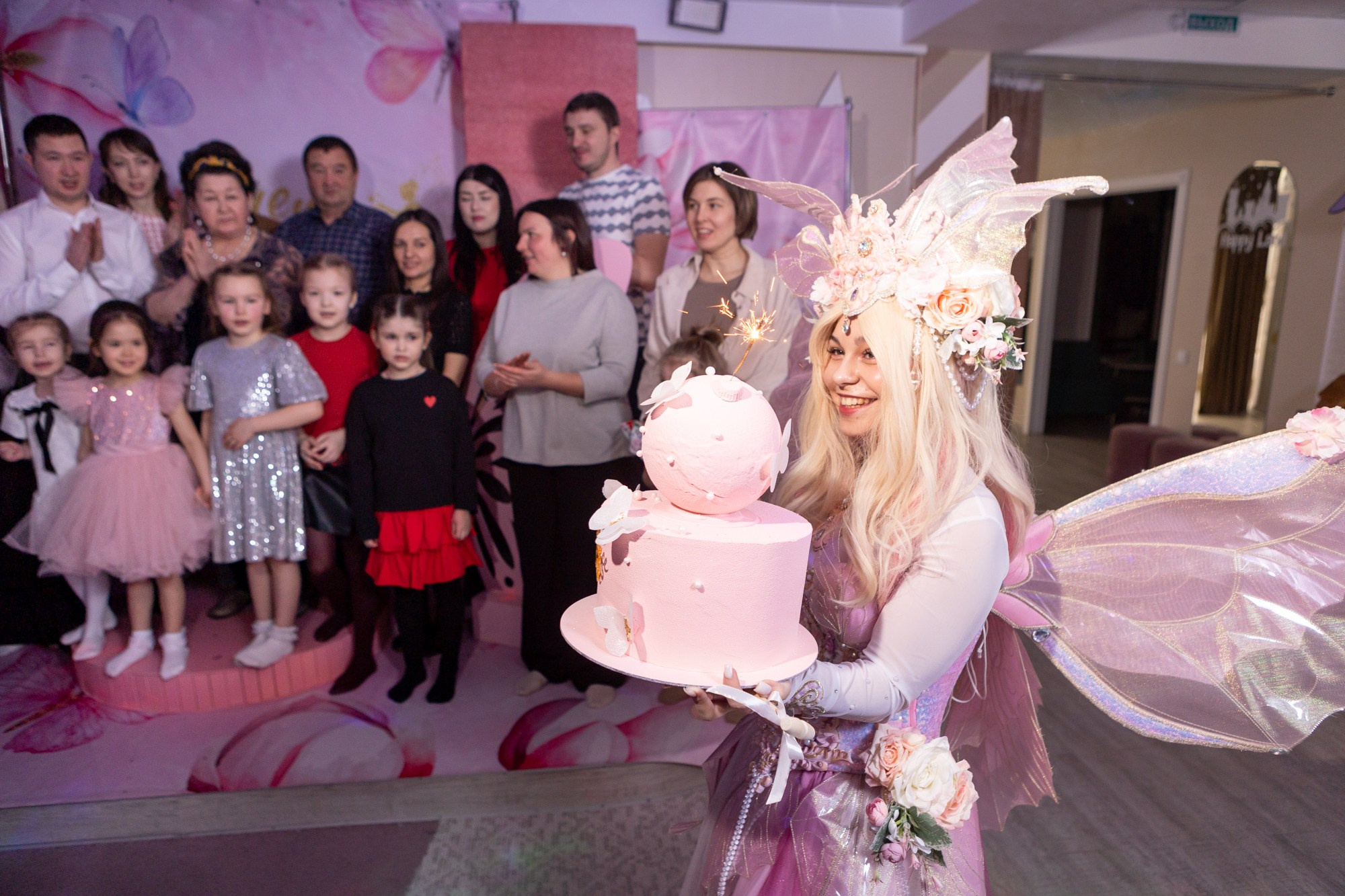 День Рождения Алисы в Меджик-рум. Фотограф в Оренбурге. Профессиональный фотограф