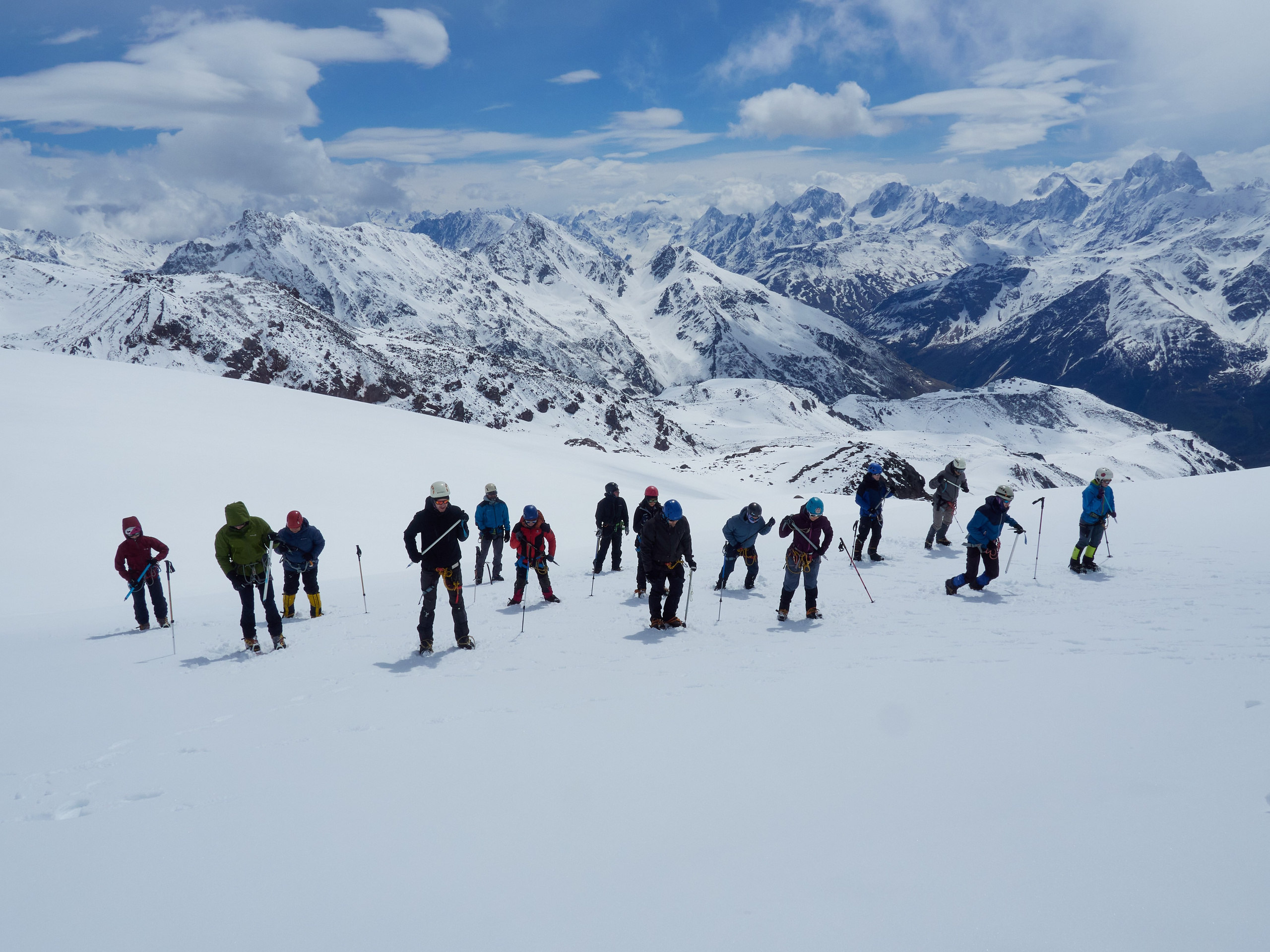 Снежно-ледовые занятия на высоте 3750. Горный, высотный Фотограф на Эльбрусе Георгий