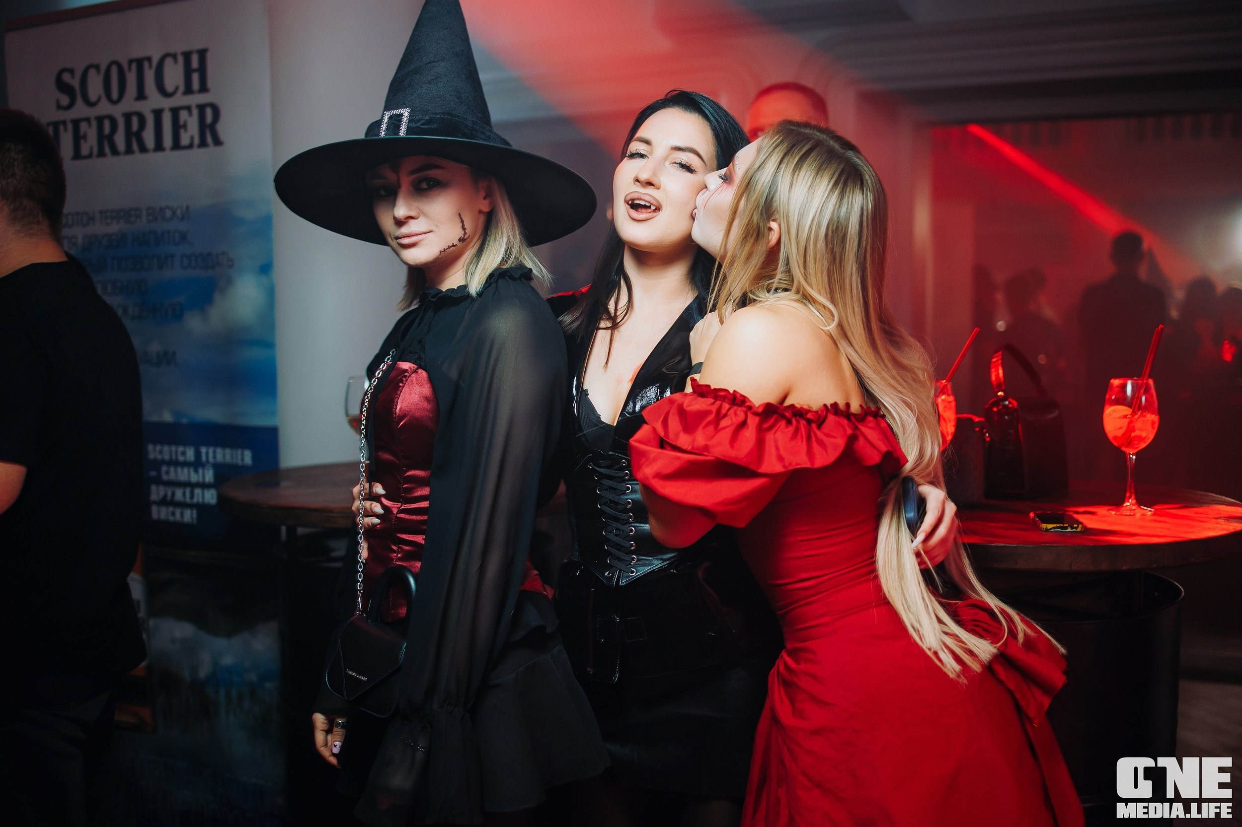 Halloween. Electronic Masquerade. One Media Life: фоторепортажи, фотоотчеты с мероприятий и заведений