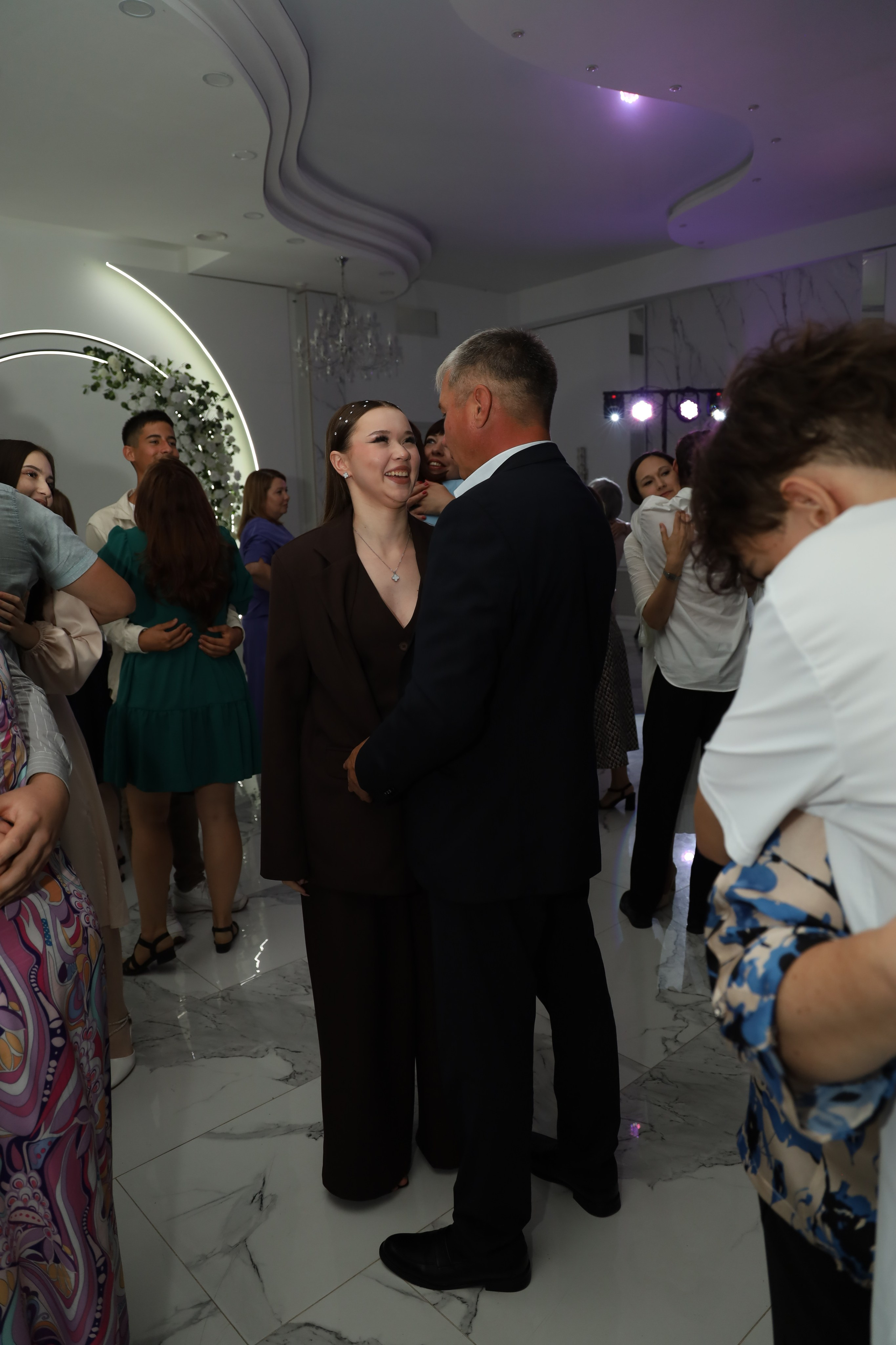 Выпускной 9Д 62 школы. Семейный фотограф в Казани Римма Гатауллина