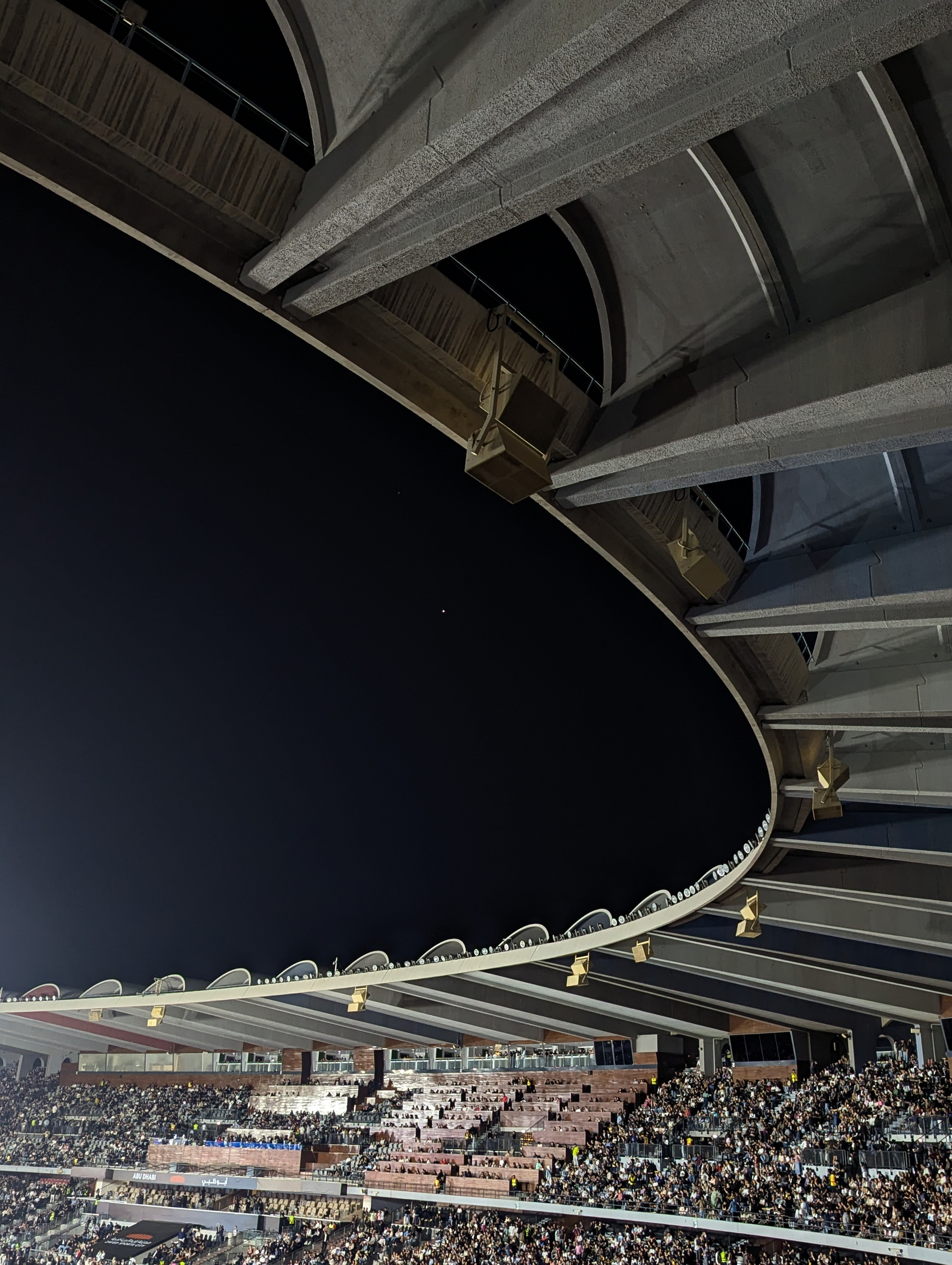 Архитектура и городские ритмы. Любовь Каширская — фотограф для малого бизнеса и специалистов