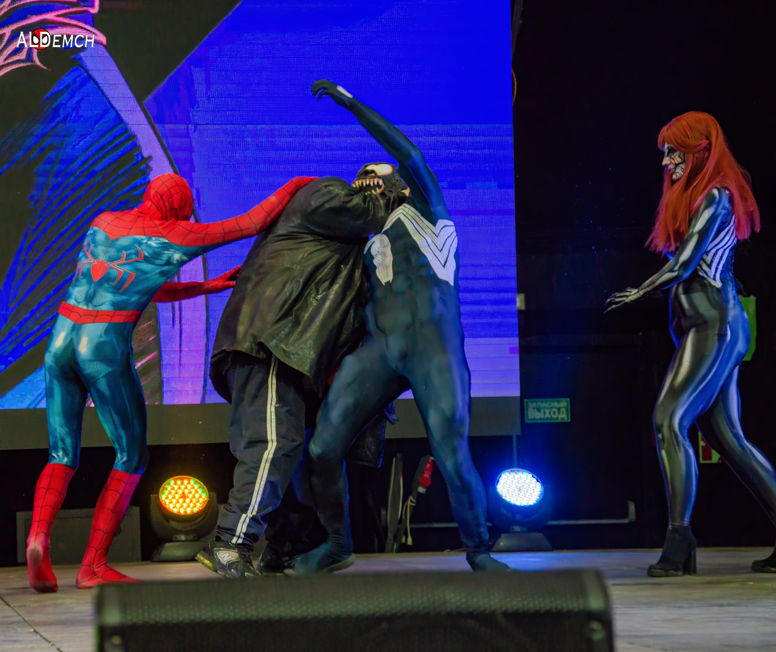 Марвел комикс картинки персонажей и косплей фото в России