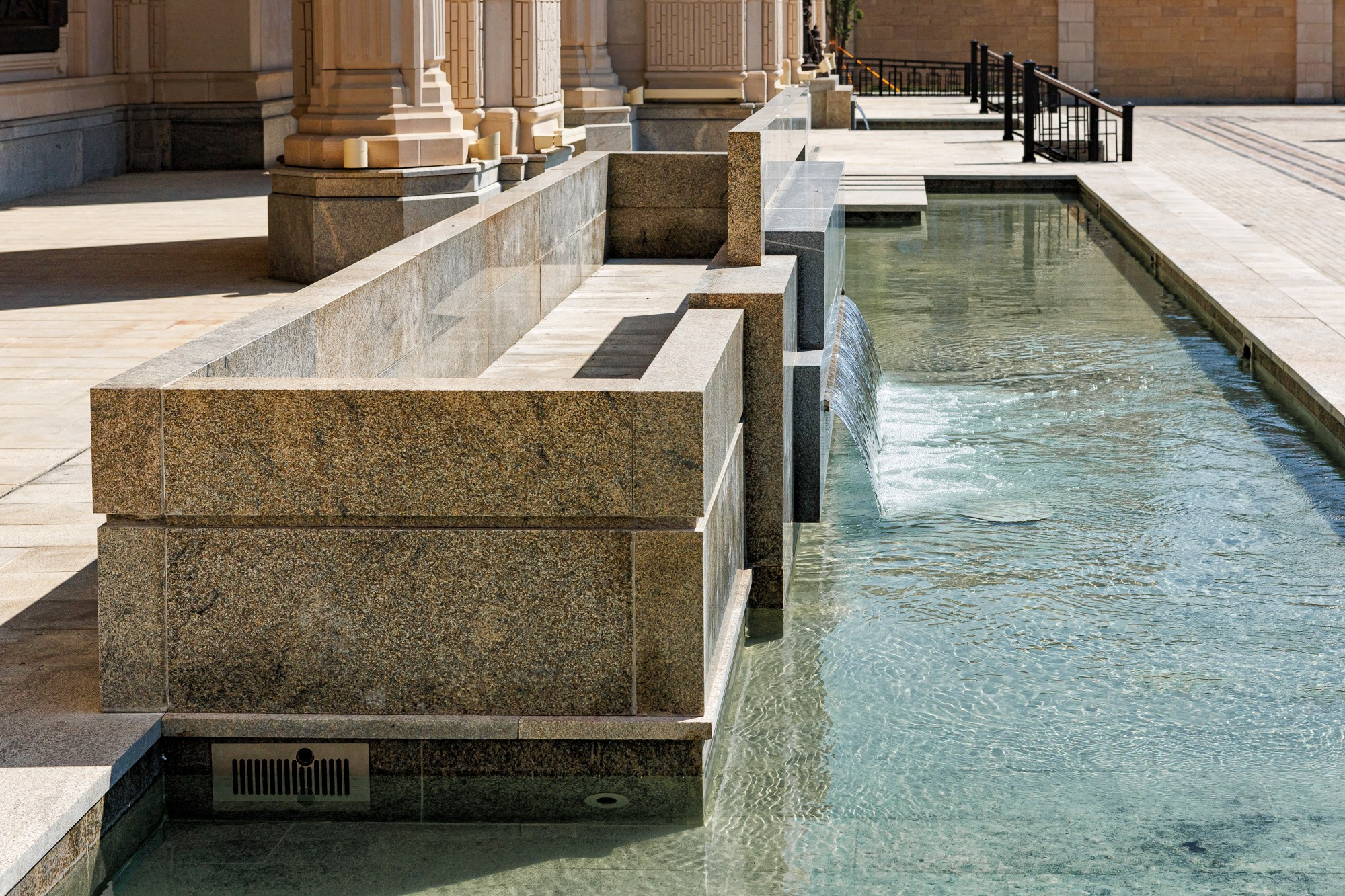 Новый Херсонес в Севастополе, гранитная облицовка Росгранит. Свадебный фотограф, фотосъемка в Крыму, Севастополе, Симферополе, Ялте