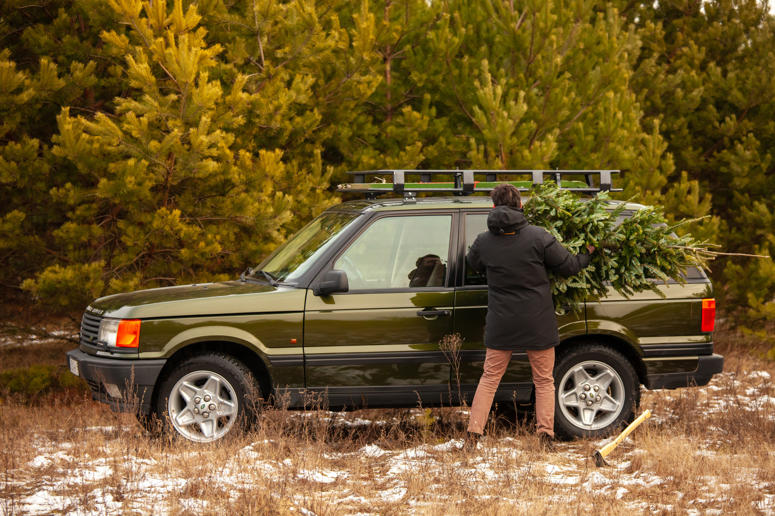 За ёлкой на двух Land Rover. Фотограф Сергей Лукьянов @xapeton_photo Москва