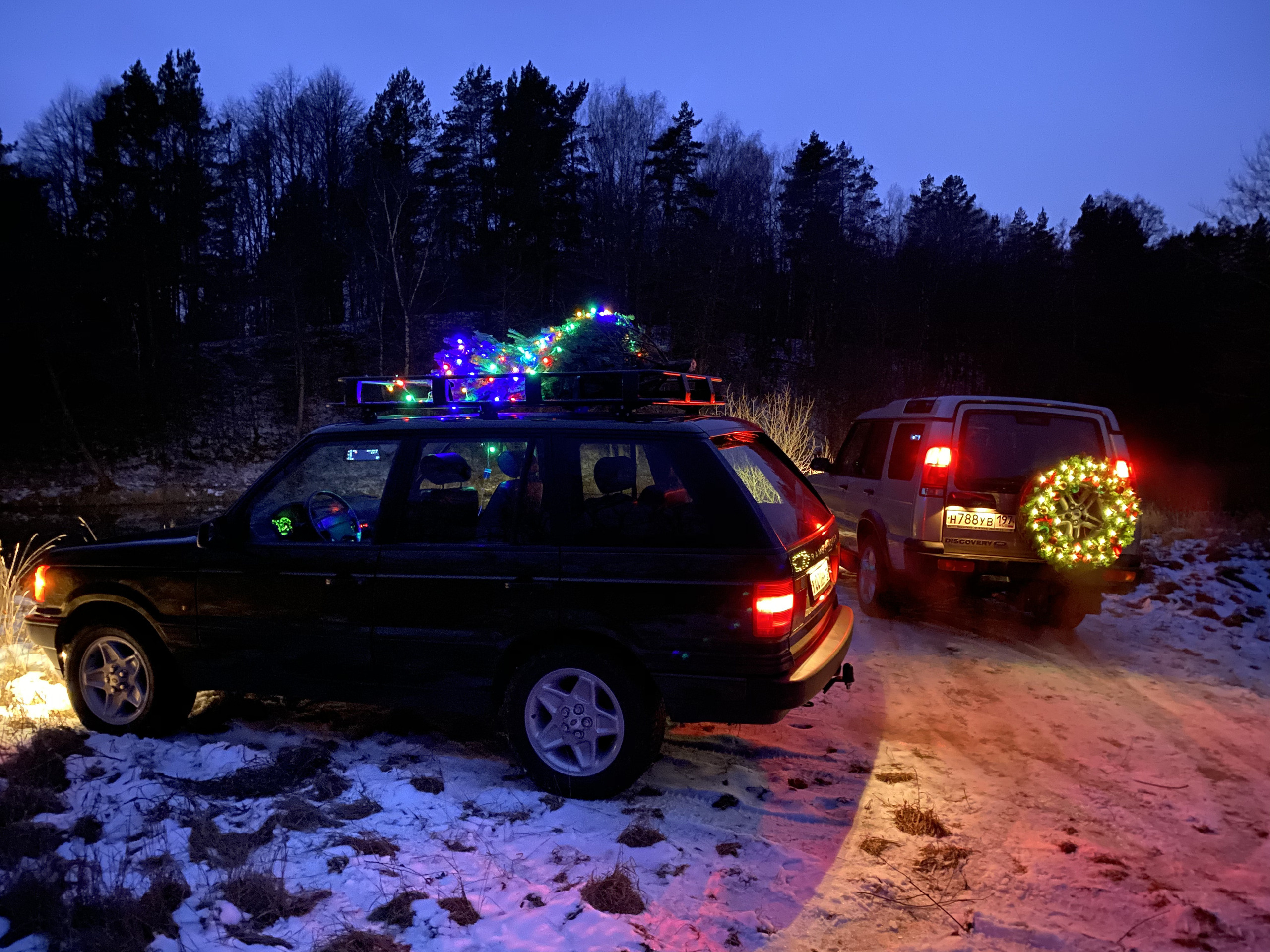 За ёлкой на двух Land Rover. Фотограф Сергей Лукьянов @xapeton_photo Москва