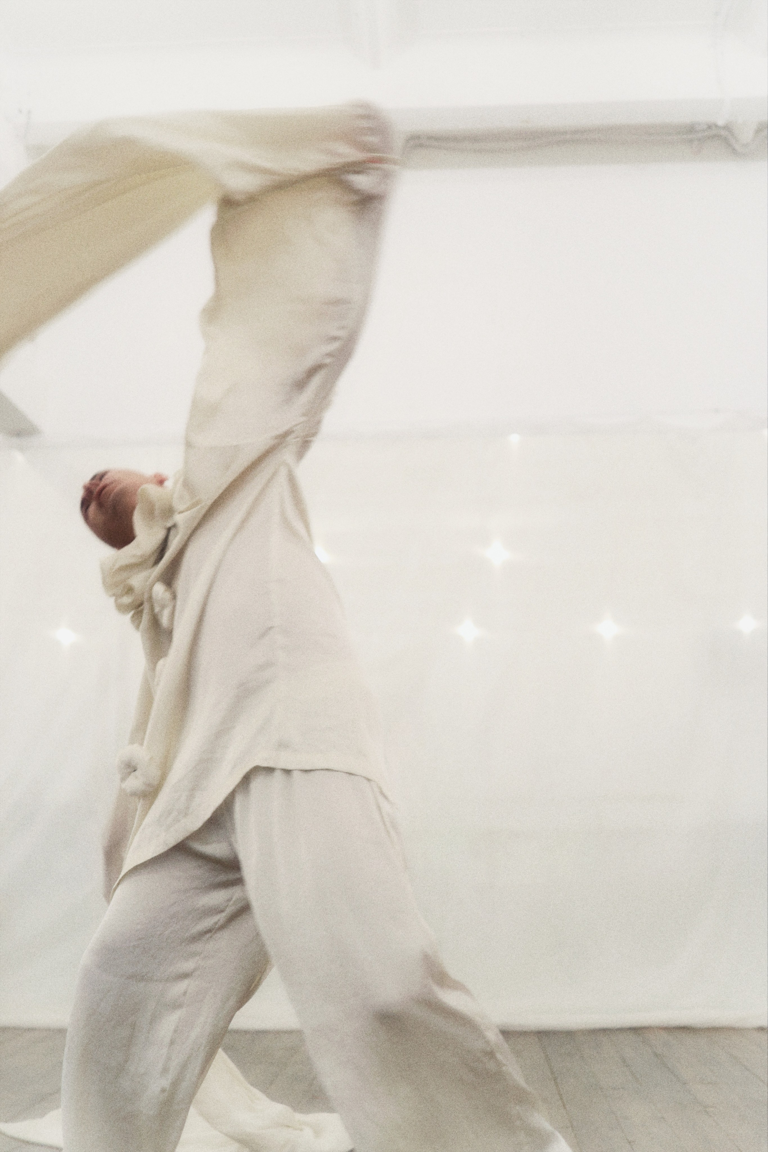 Pavel Alekhin, Clown-mime / Saint-Petersburg 2024. POLINA MÔMOT