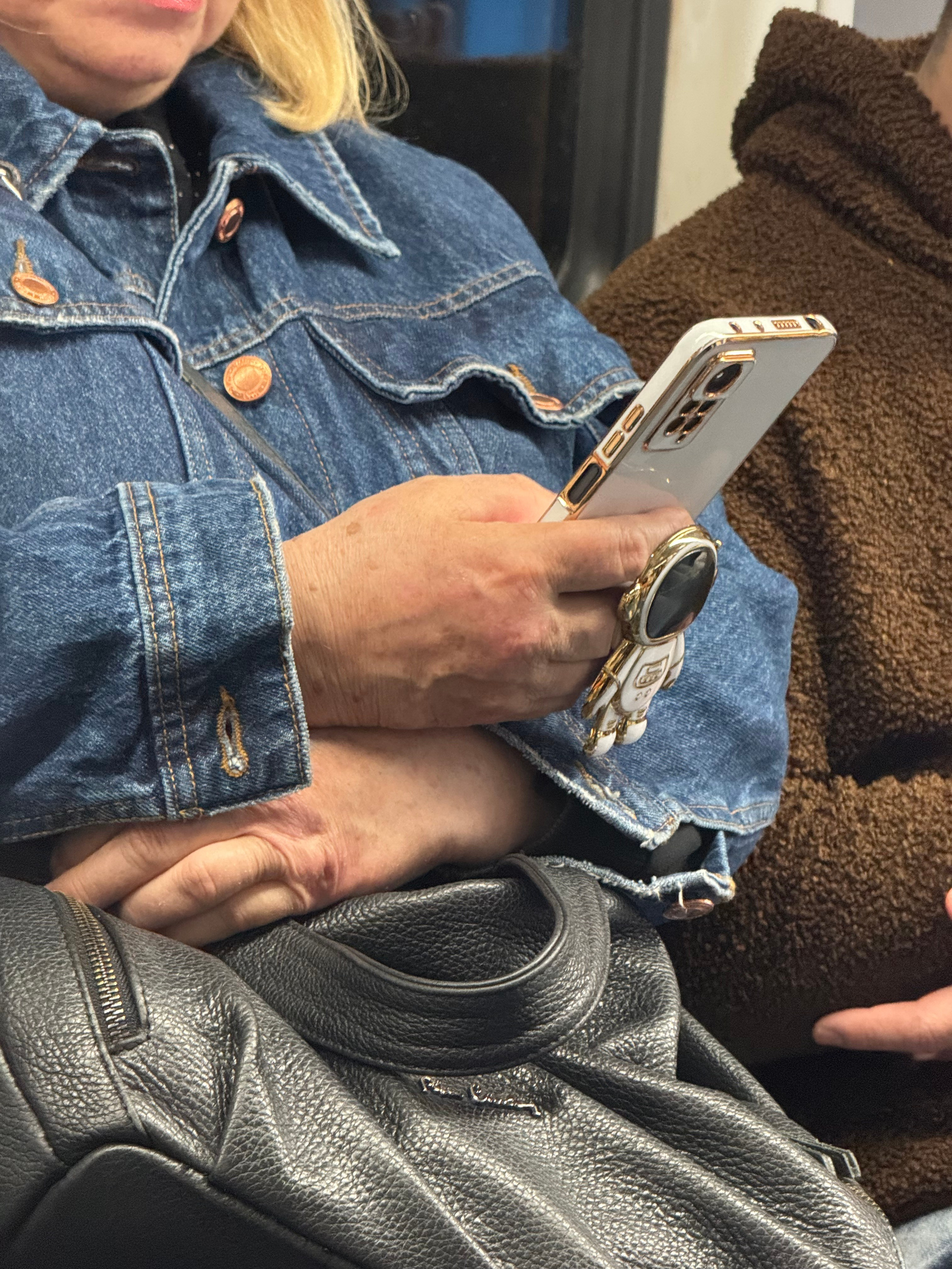 #руки_незнакомцев. Главная