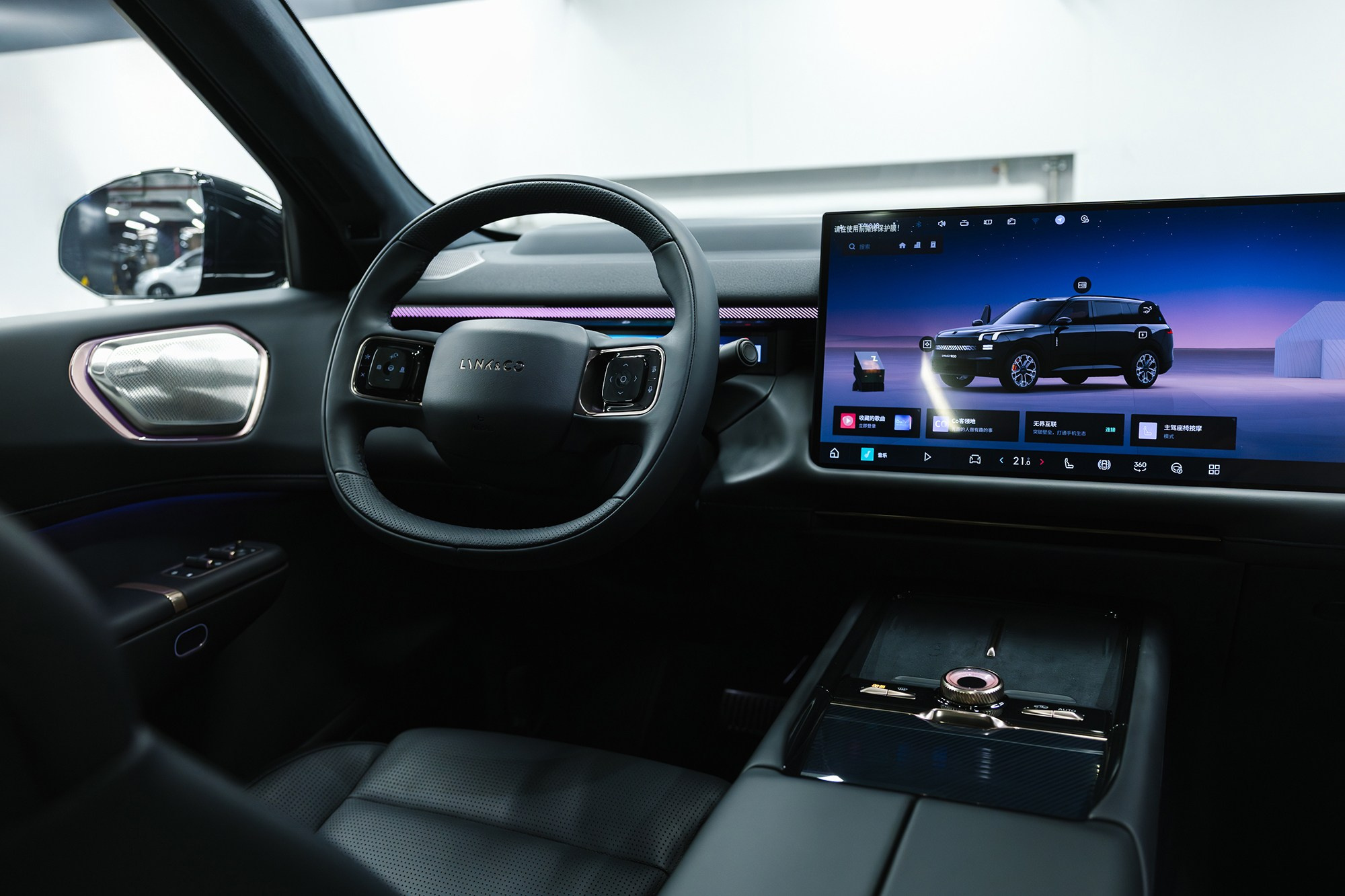 Lynk & Co 900 Ultra 2,0hyb 4WD AT (734 л. с.). Автосалон «Х-Авто»