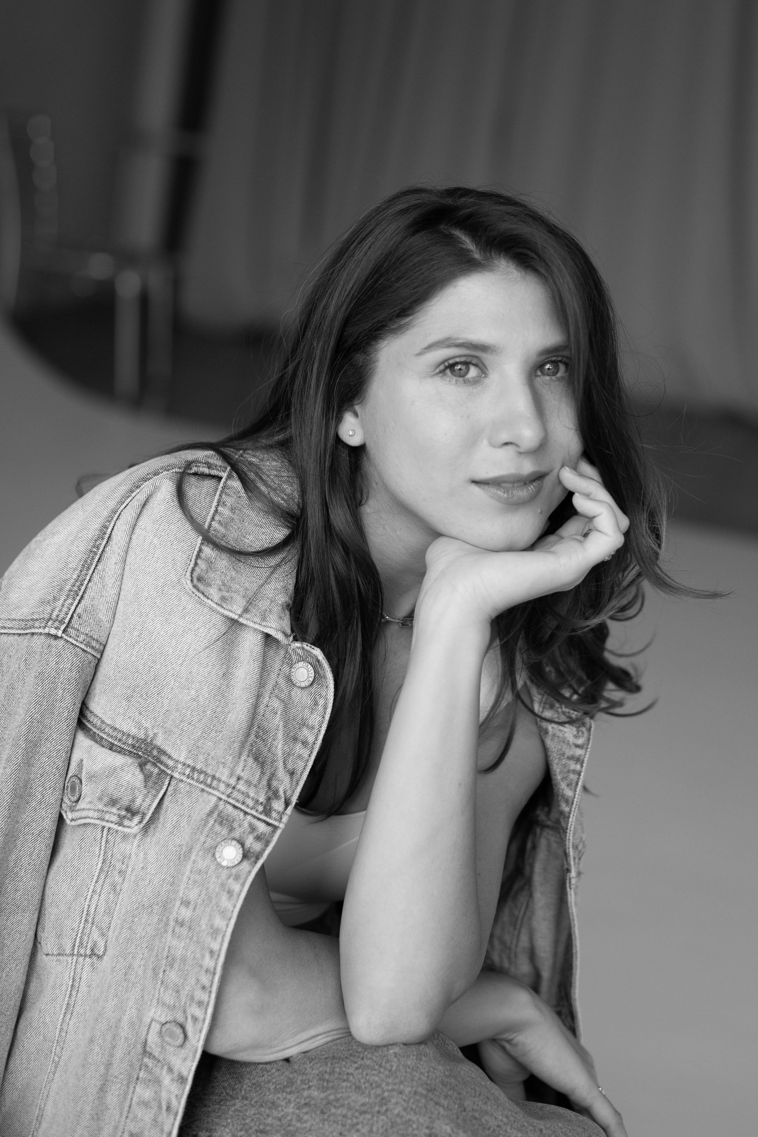 Ана и Мария. Сестры. Фото для родителей. Портретный фотограф. Вероника Варламова.Москва. Женский, мужской, семейный, художественный, имиджевый портрет