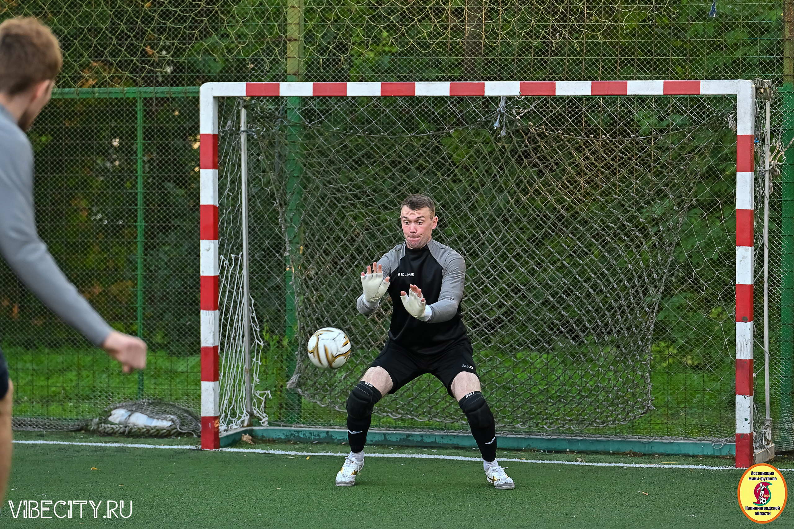 ИГРЫ МИНИ-ФУТБОЛЬНОЙ И КОРПОРАТИВНОЙ ЛИГИ. VIBECITY.RU Вайб Сити Ру Фоторепортажи Фотоотчеты Калининград