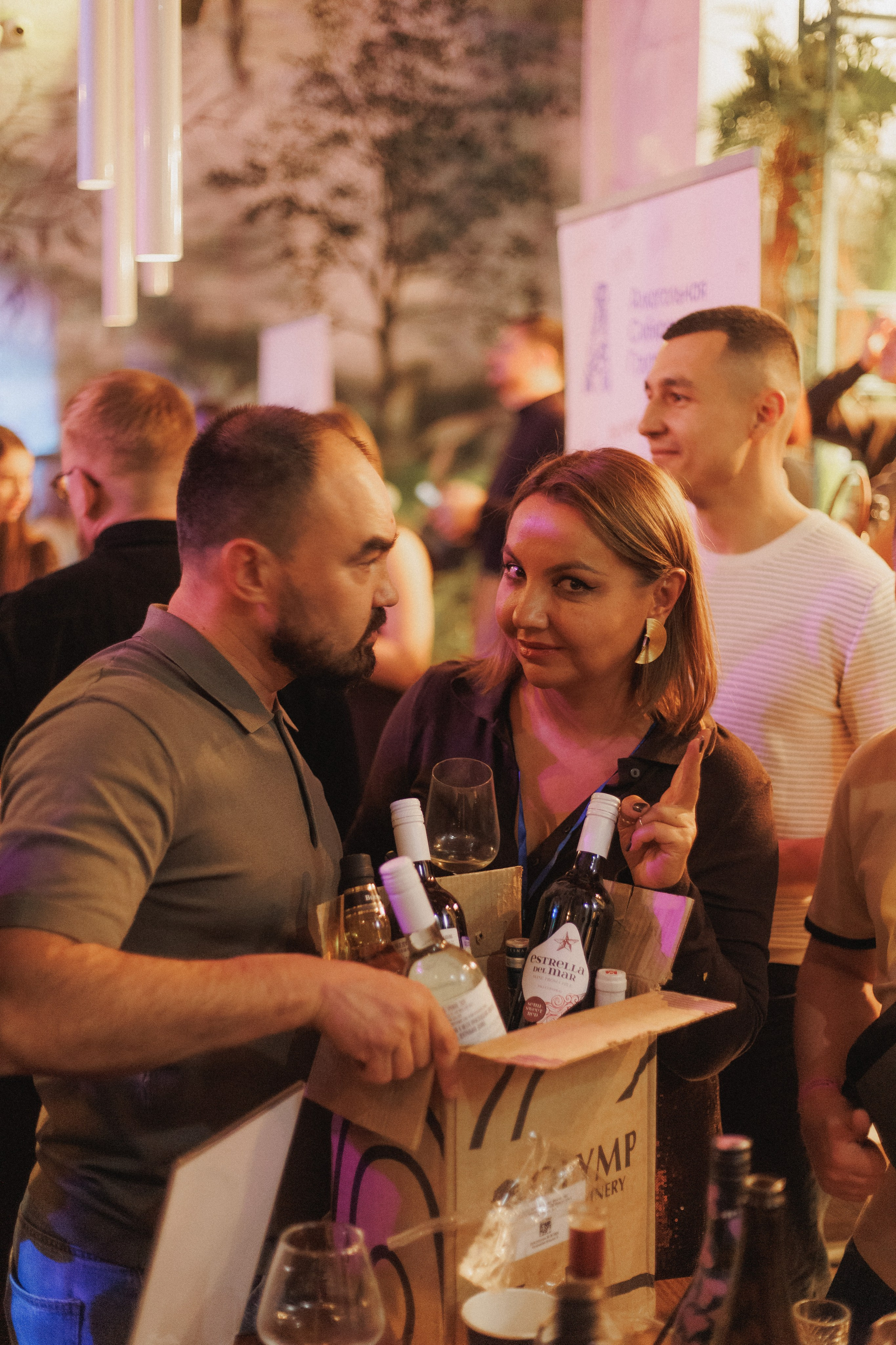 ВИННЫЙ ФЕСТИВАЛЬ. СВОИ. ФОТООТЧЕТЫ-СОБЫТИЯ-МЕСТА