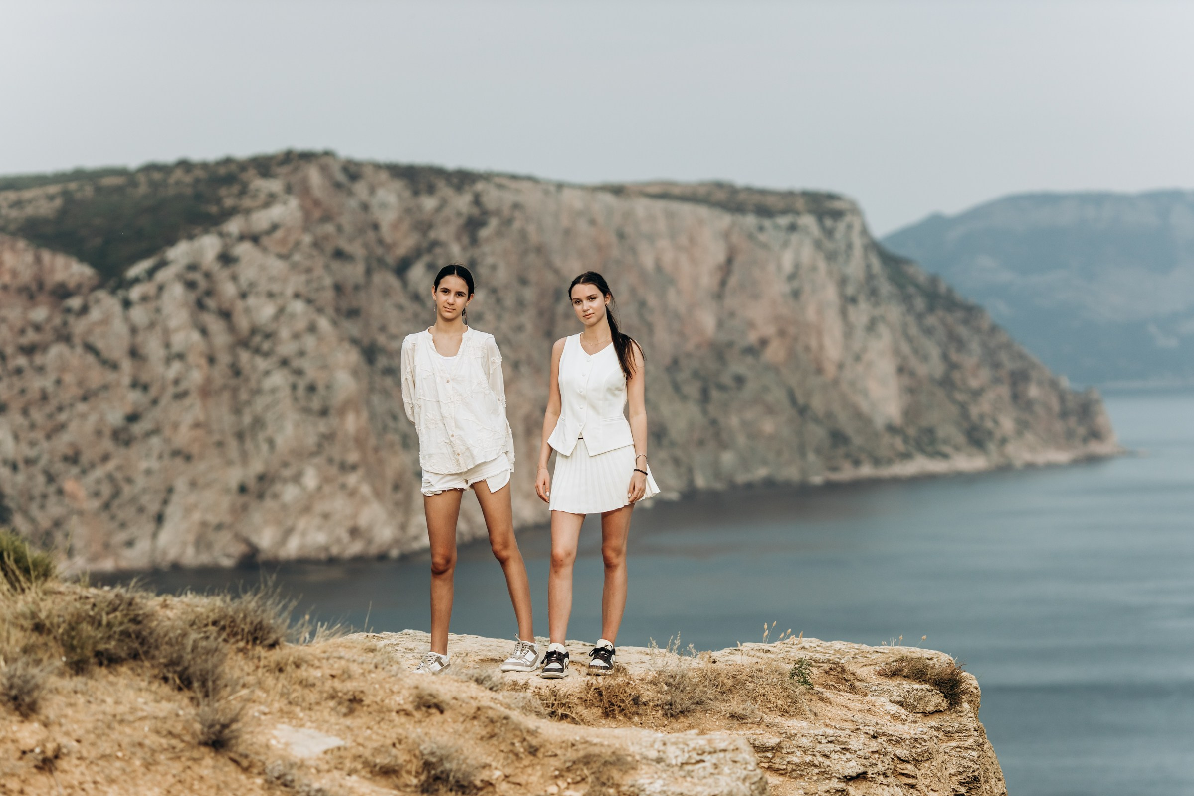 Карина, муж и две дочки. 20летний юбилей. Фотограф в Крыму — Федор зайцев. Свадебная, семейная и портретная съёмка. Фотографии для контента, для бизнеса. Корпоративная съёмка