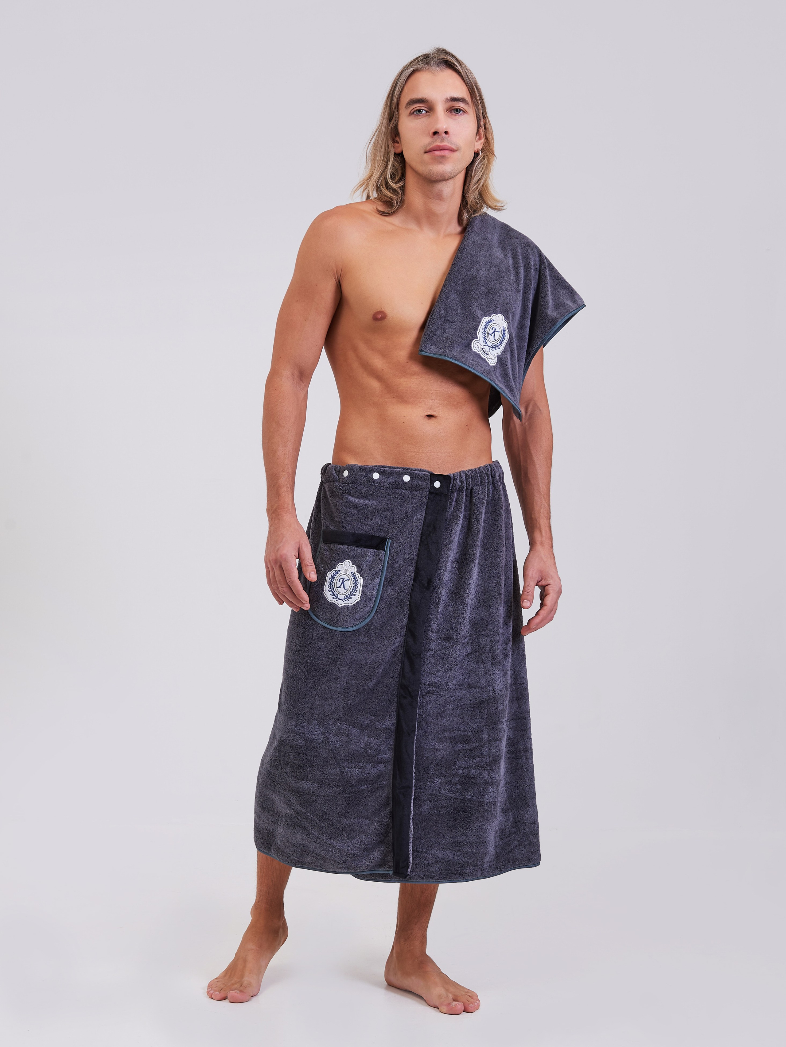 Иван — модель для маркетплейсов. ТМ Продакшн — Съемка для маркетплейсов в Москве