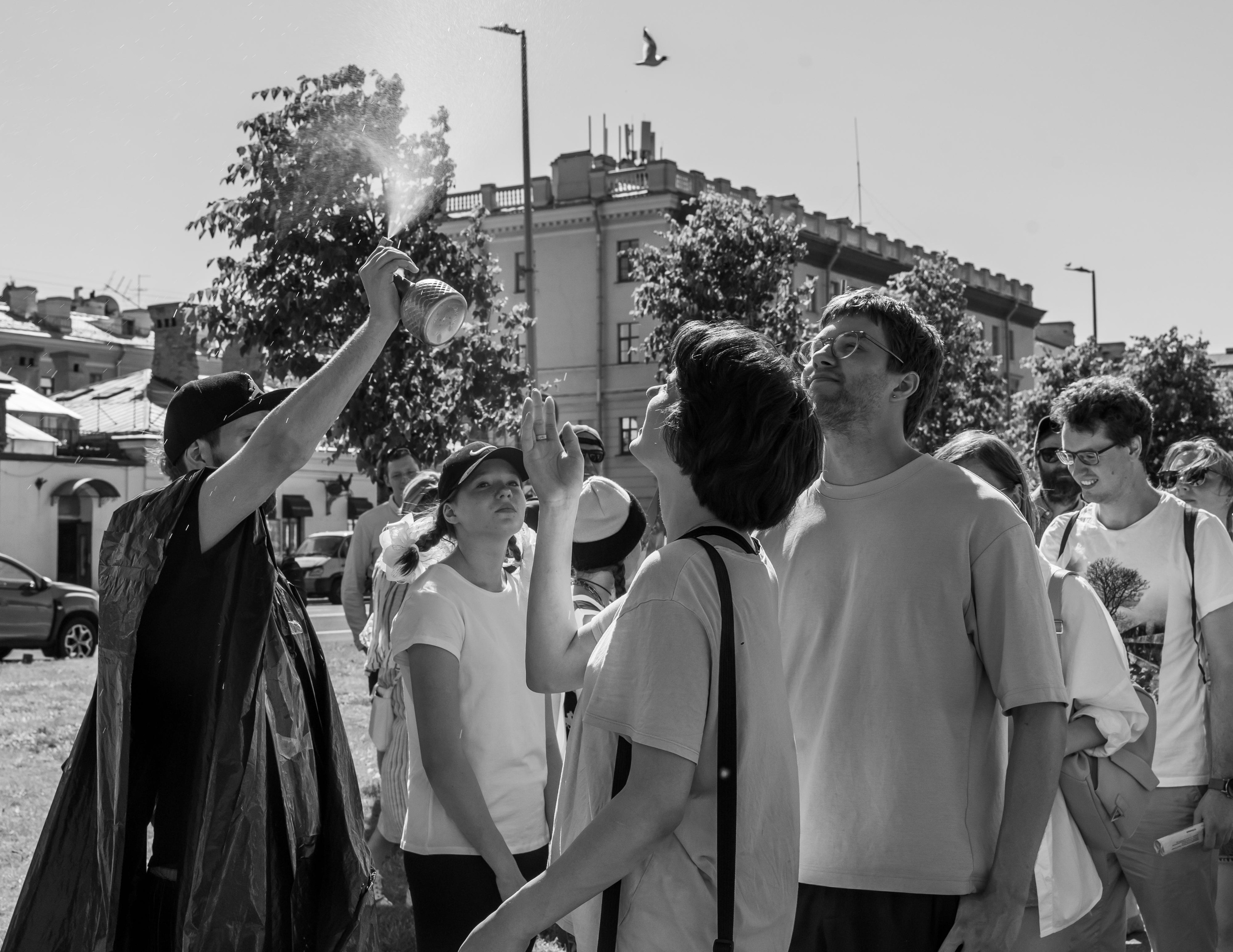 «Старухи» — спектакль-променад по мотивам произведений Д. Хармса. Фотограф Анастасия Арланцева