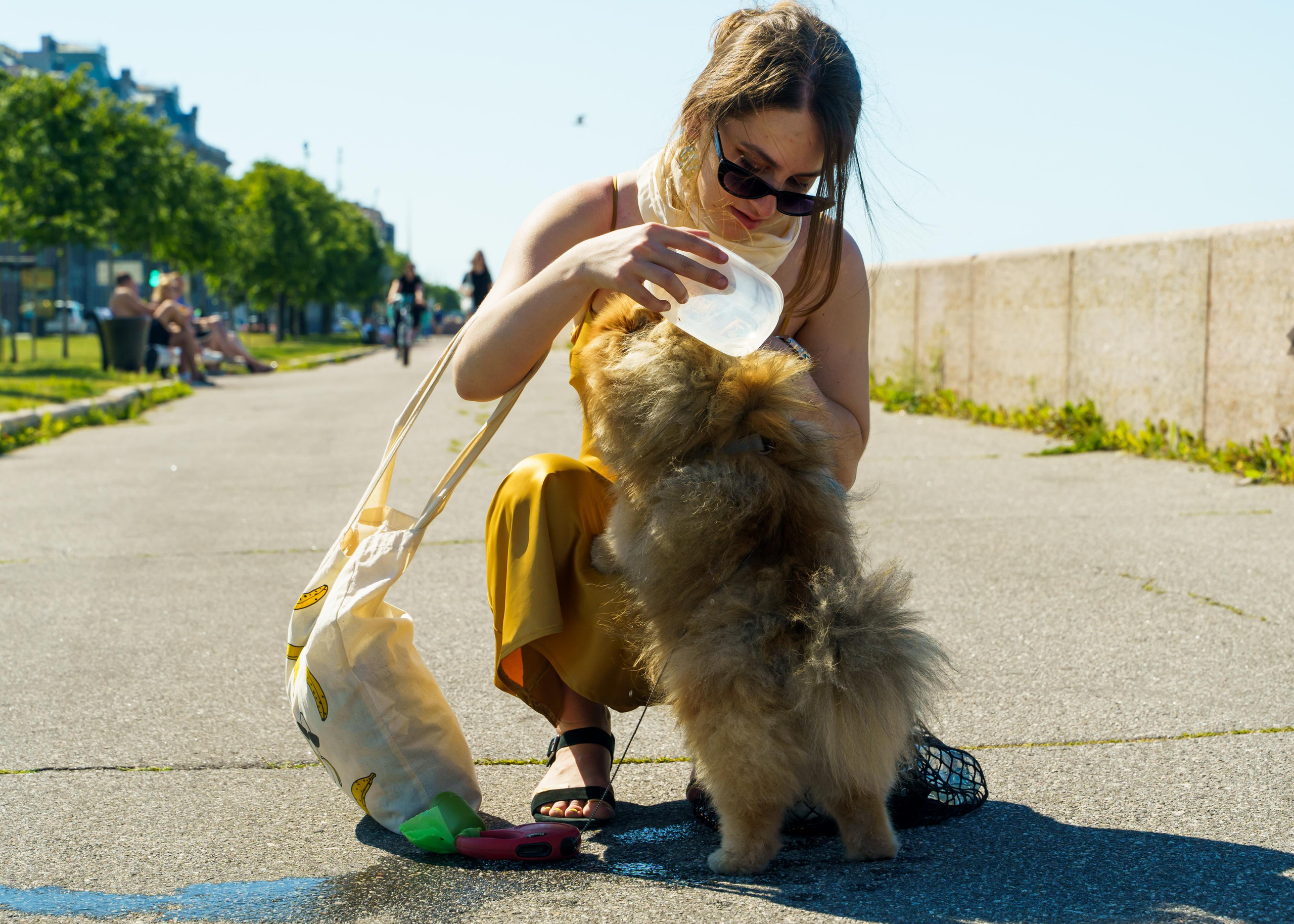 «Старухи» — спектакль-променад по мотивам произведений Д. Хармса. Фотограф Анастасия Арланцева