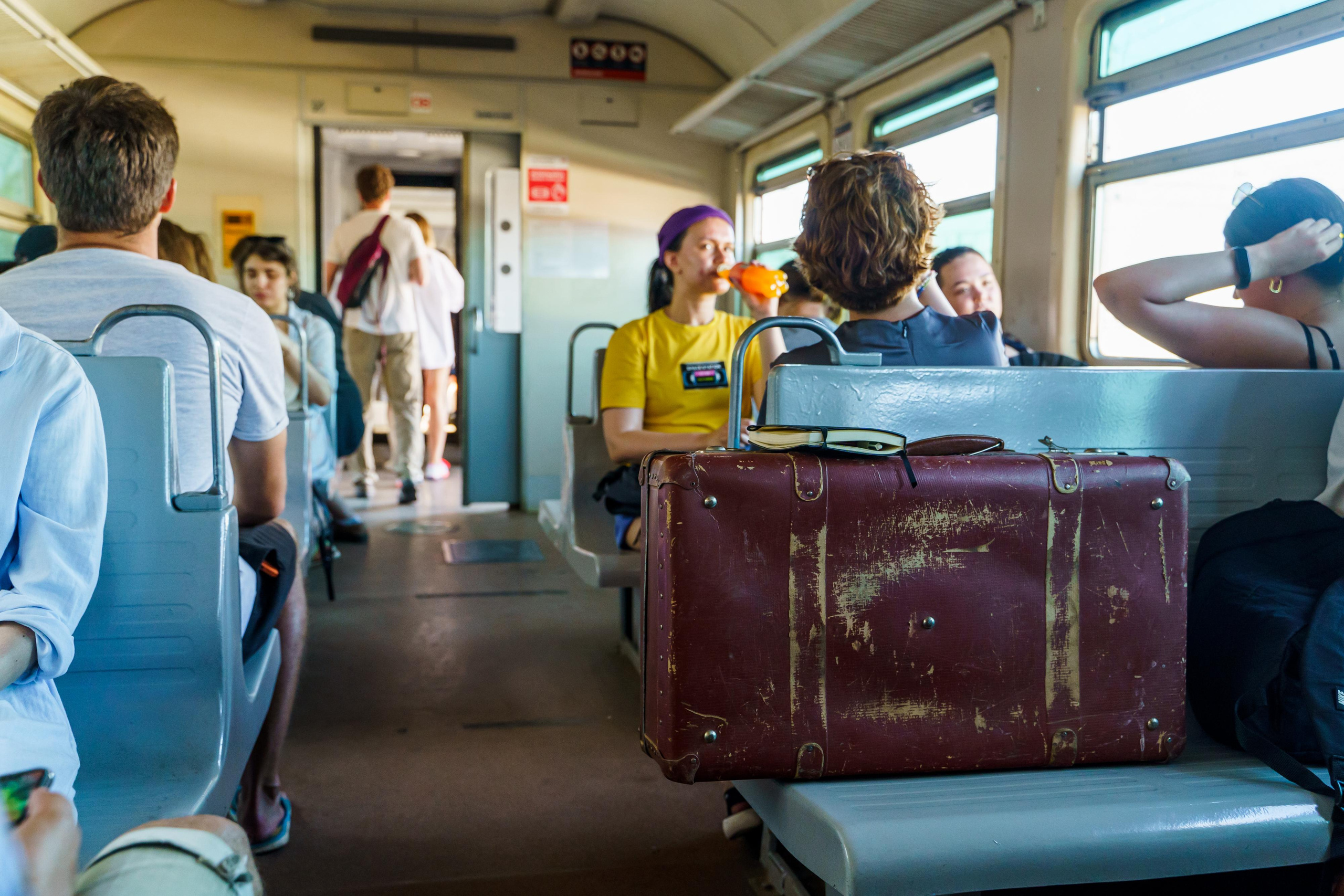 «Старухи» — спектакль-променад по мотивам произведений Д. Хармса. Фотограф Анастасия Арланцева