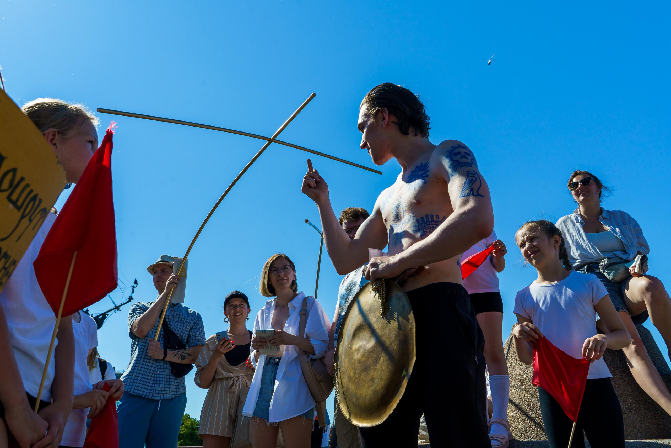 «Старухи» — спектакль-променад по мотивам произведений Д. Хармса. Фотограф Анастасия Арланцева