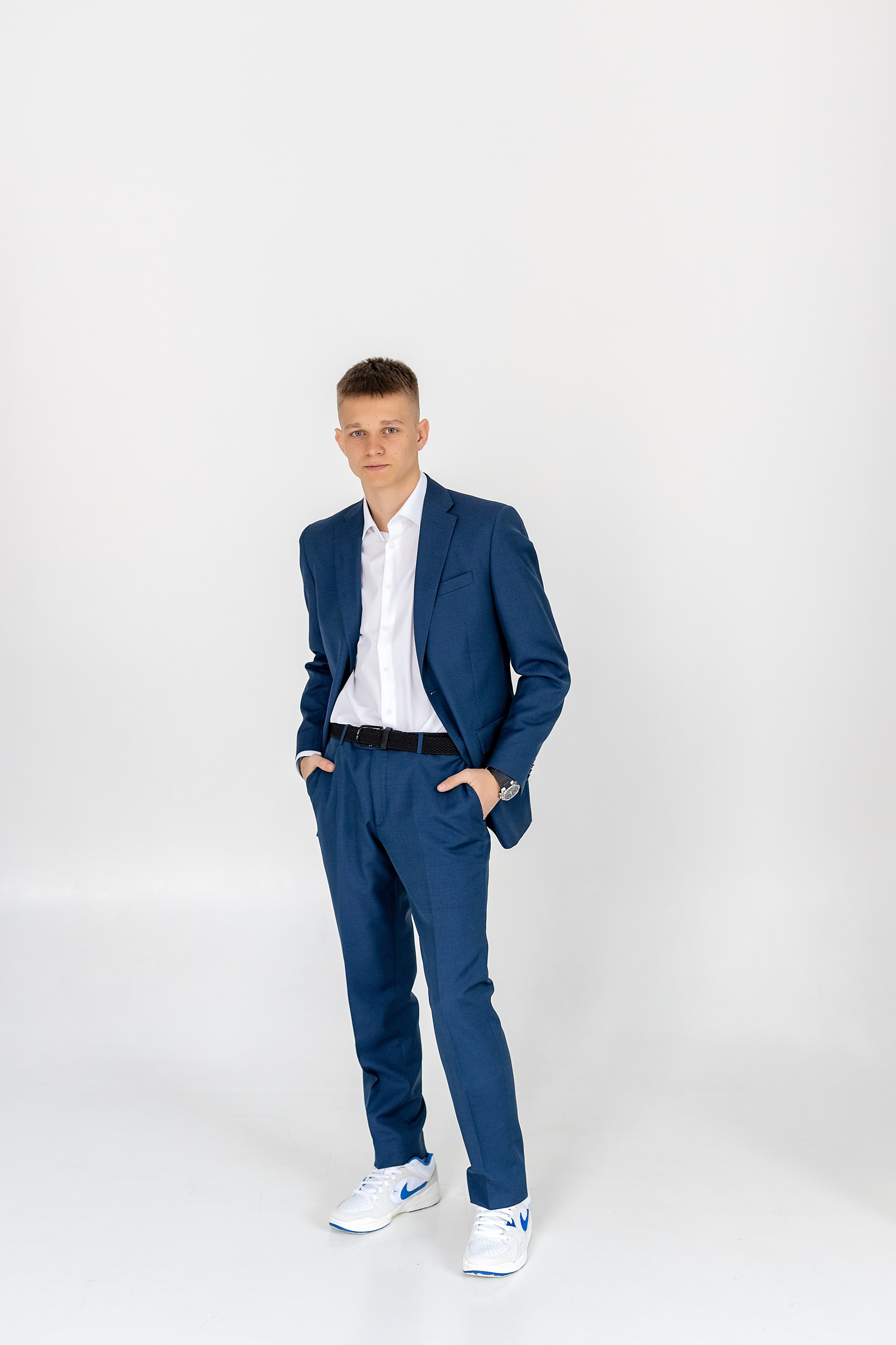 Выпускной альбом Владивосток 11 класс. Стильный выпускной альбом Владивосток фотограф Вероника Мигачева