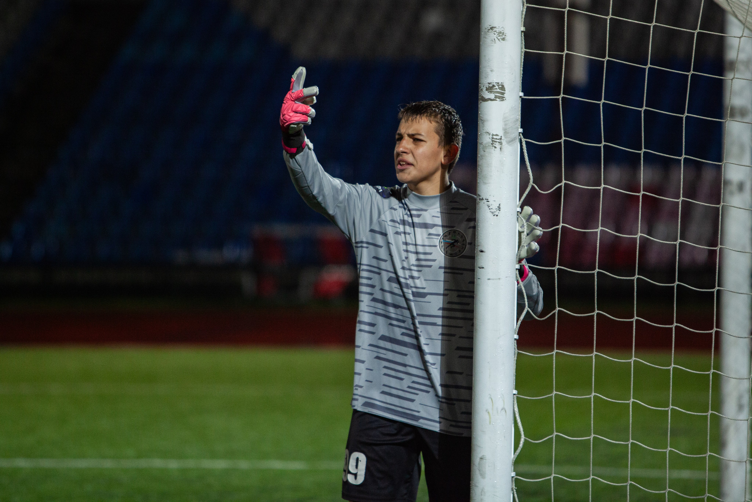 Матч юношеской футбольной лиги между командами СШ «Сахалин» и «СШОР № 1» (Комсомольск-на-Амуре) (U-18). Кутузов Евгений Фотограф в Южно-Сахалинске