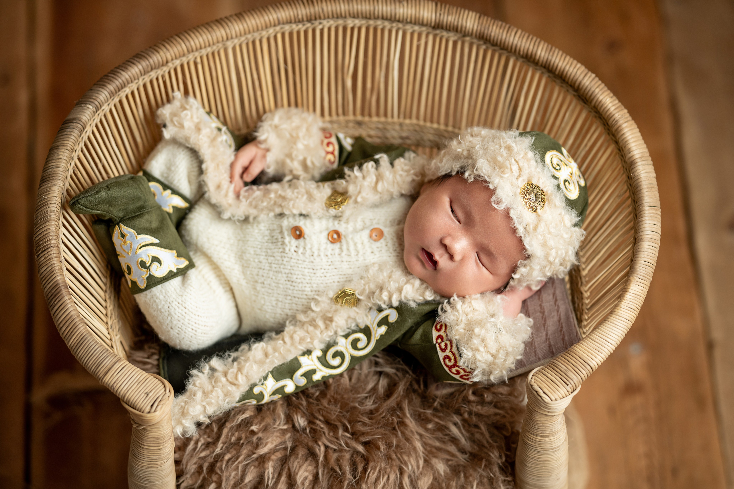 NEWBORN. Творческая команда Ульяшевы, свадебная и семейная фотография. Кахахста