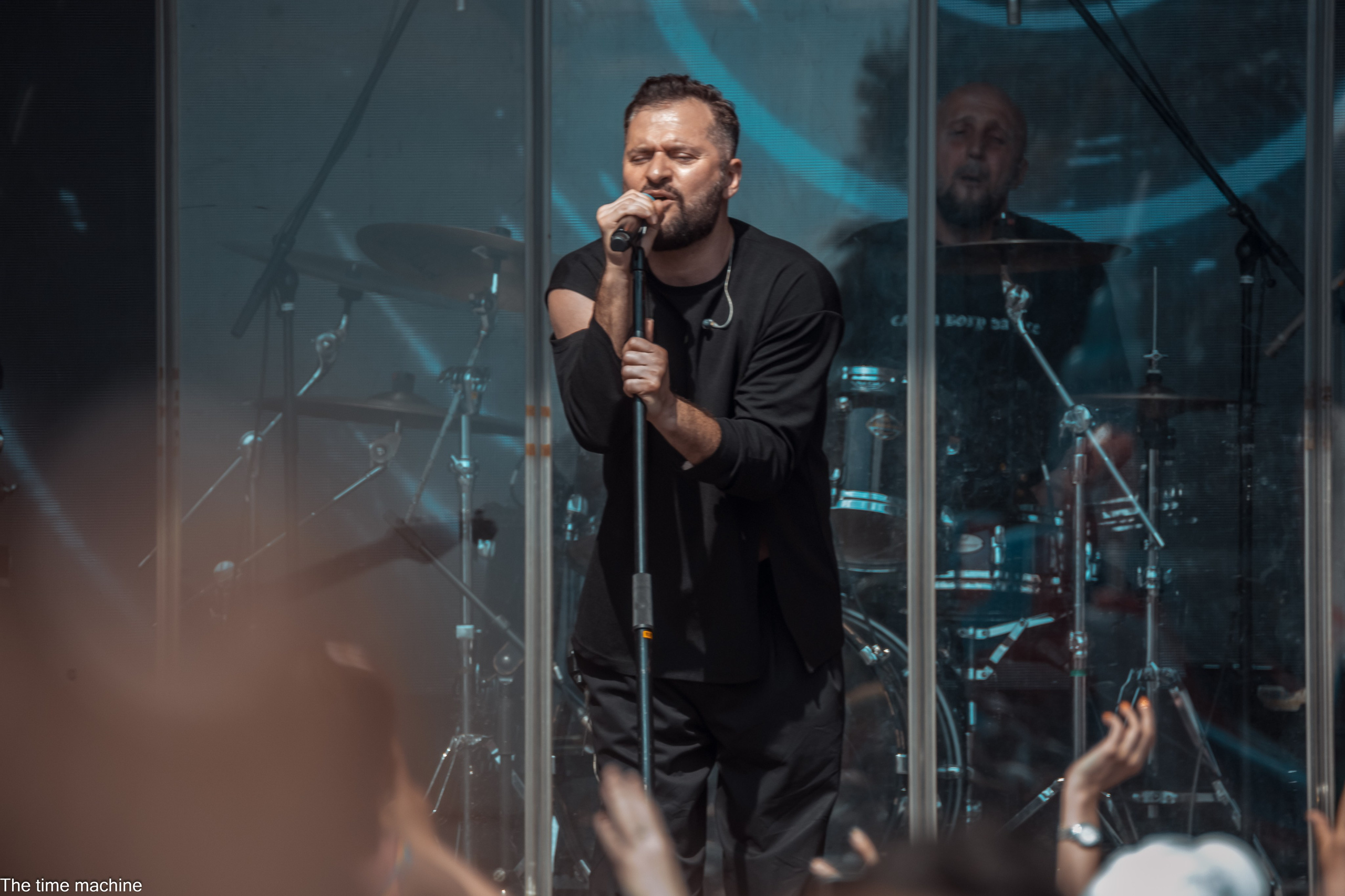 Концерт певца Ираклия Veer Mall 31.05.25. Фотограф для маркетплейсов Михаил Бове