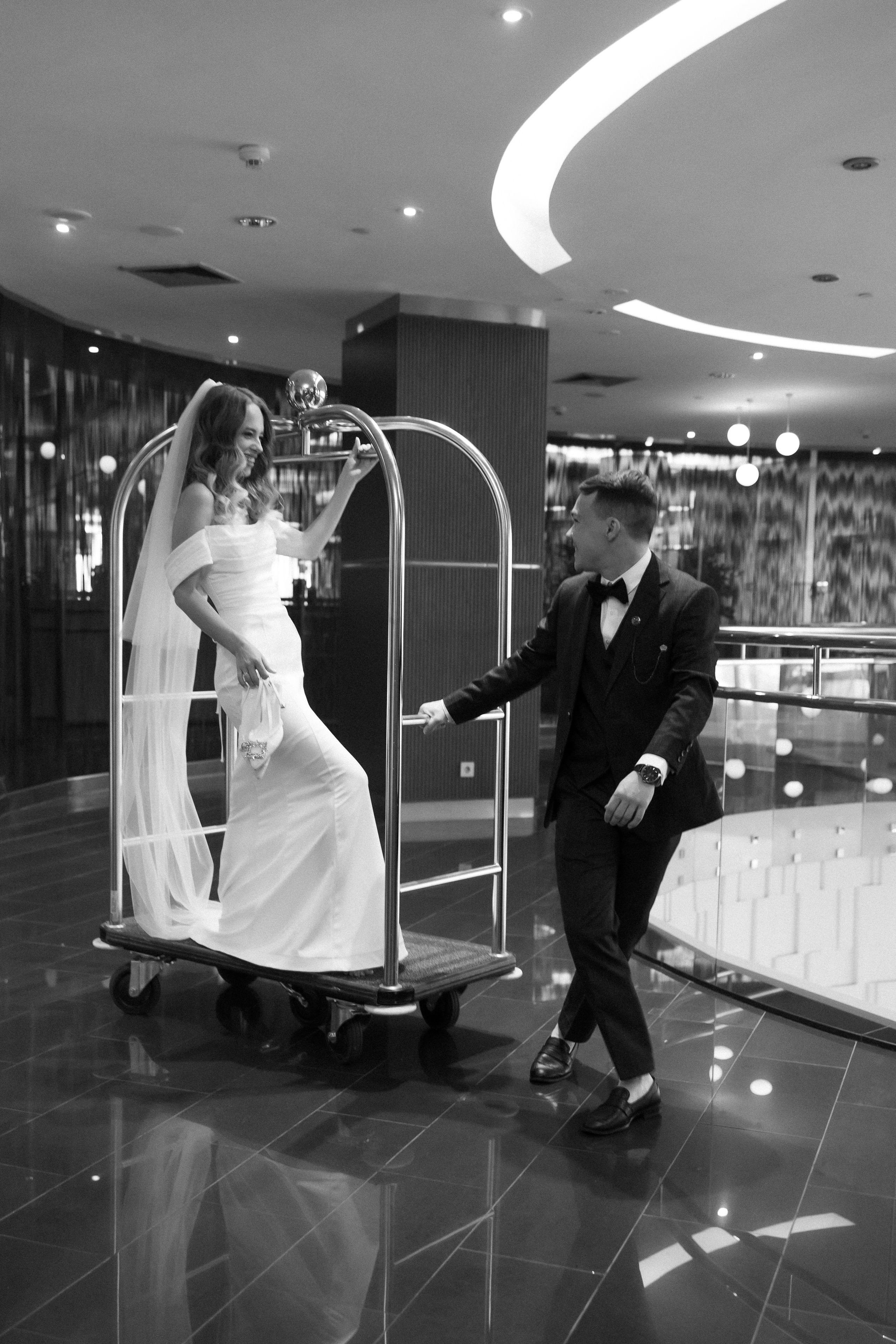 Фотограф свадебный, репортажный, индивидуальный, фото для маркетплейсов, брендов, автосалонов