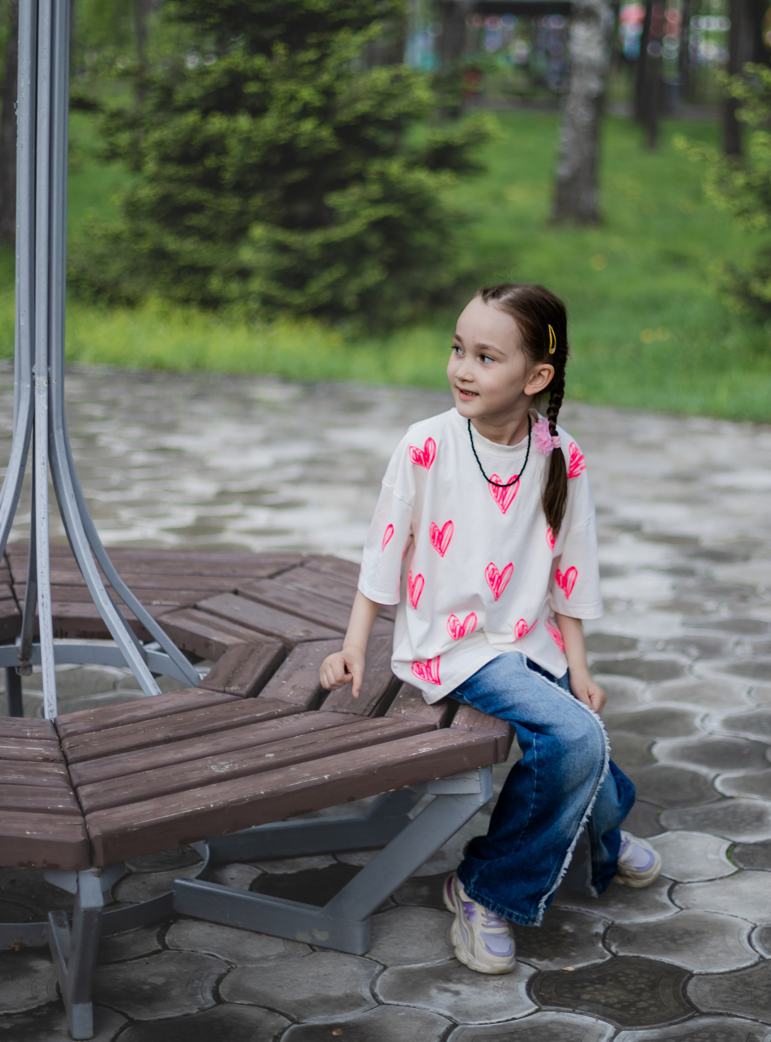 Мадина в цветущем парке. Семейный и детский фотограф в Хабаровске Алевтина Проскурякова